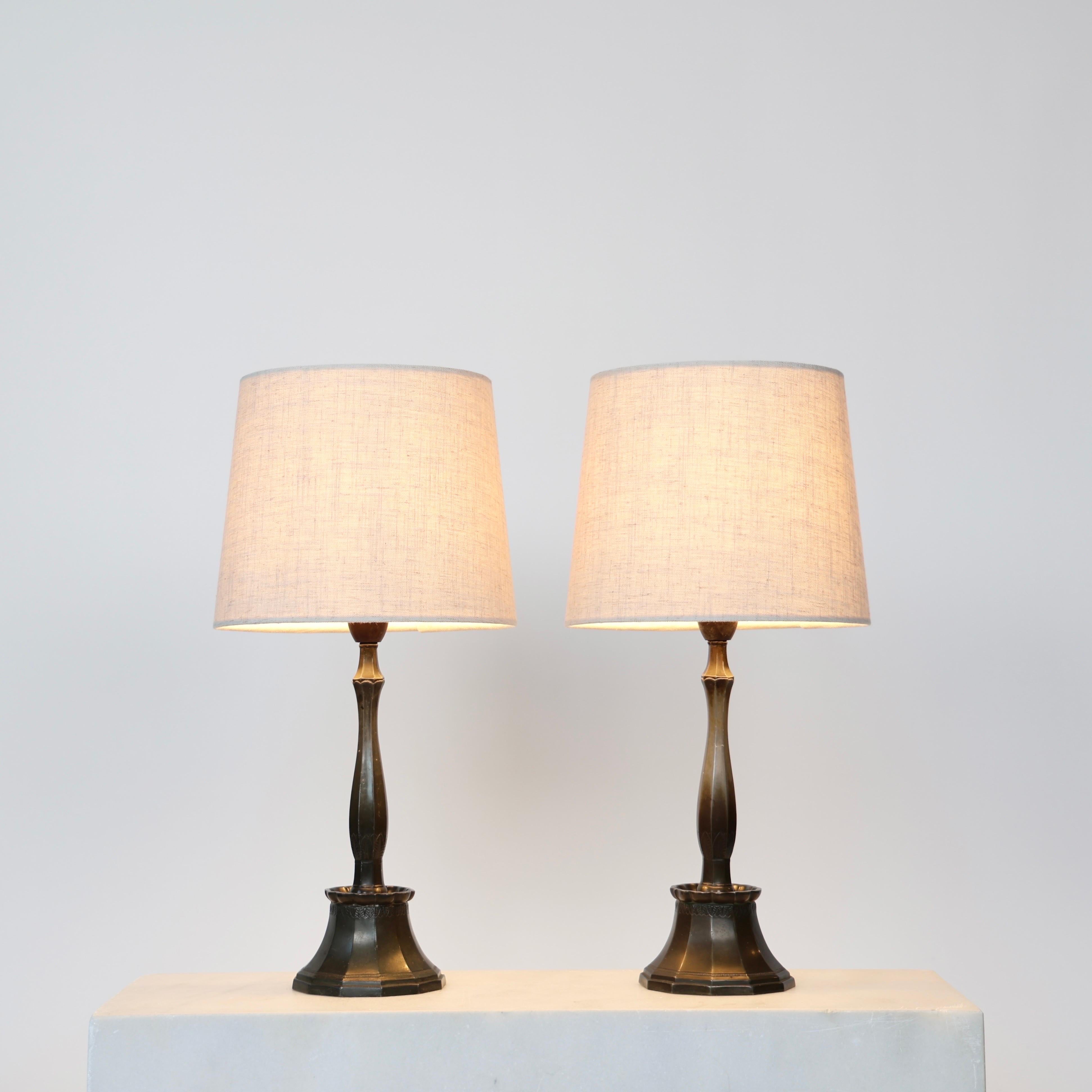 Art déco Lampes de table Diskometal de Just Andersen, années 1920, Danemark en vente