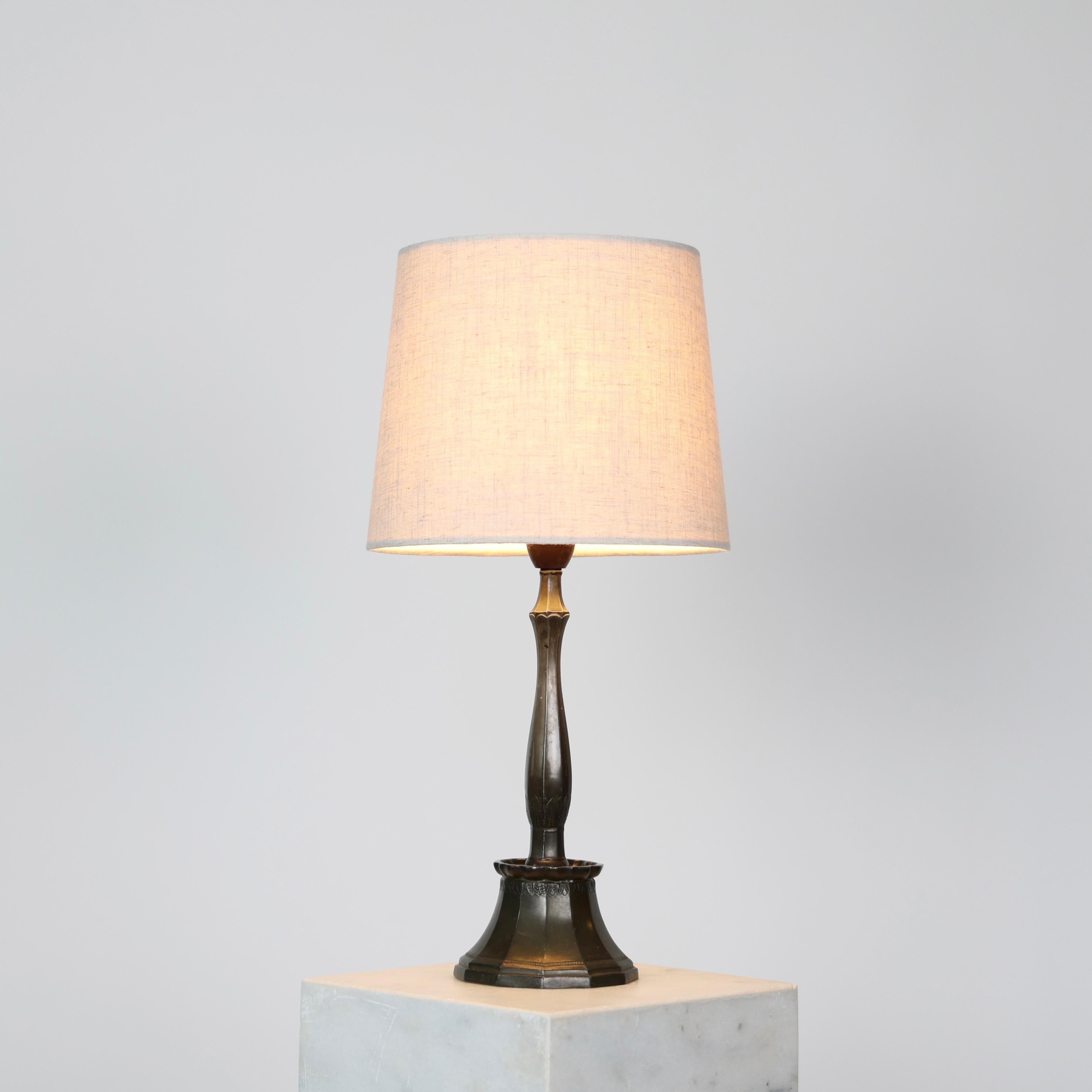 Début du 20ème siècle Lampes de table Diskometal de Just Andersen, années 1920, Danemark en vente