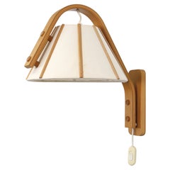 Scandinavian Modern Beech wood wall lamp by Jan Wickelgren, 1970s, Sweden