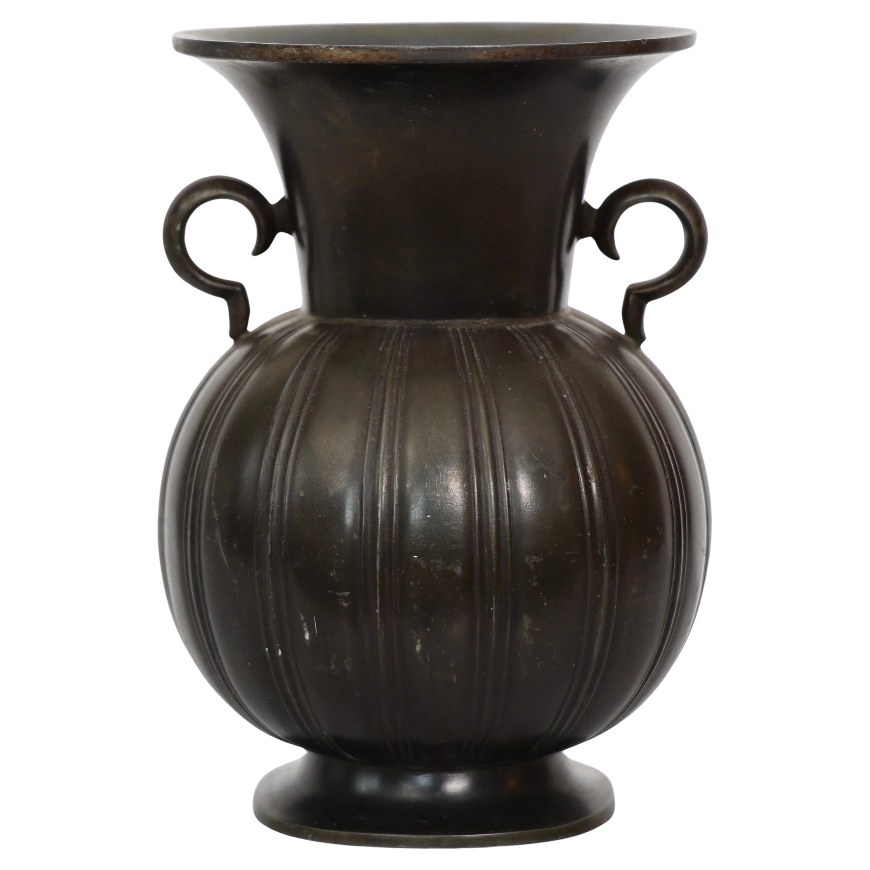 Vaso Diskometal di Just Andersen, anni 
30, Danimarca