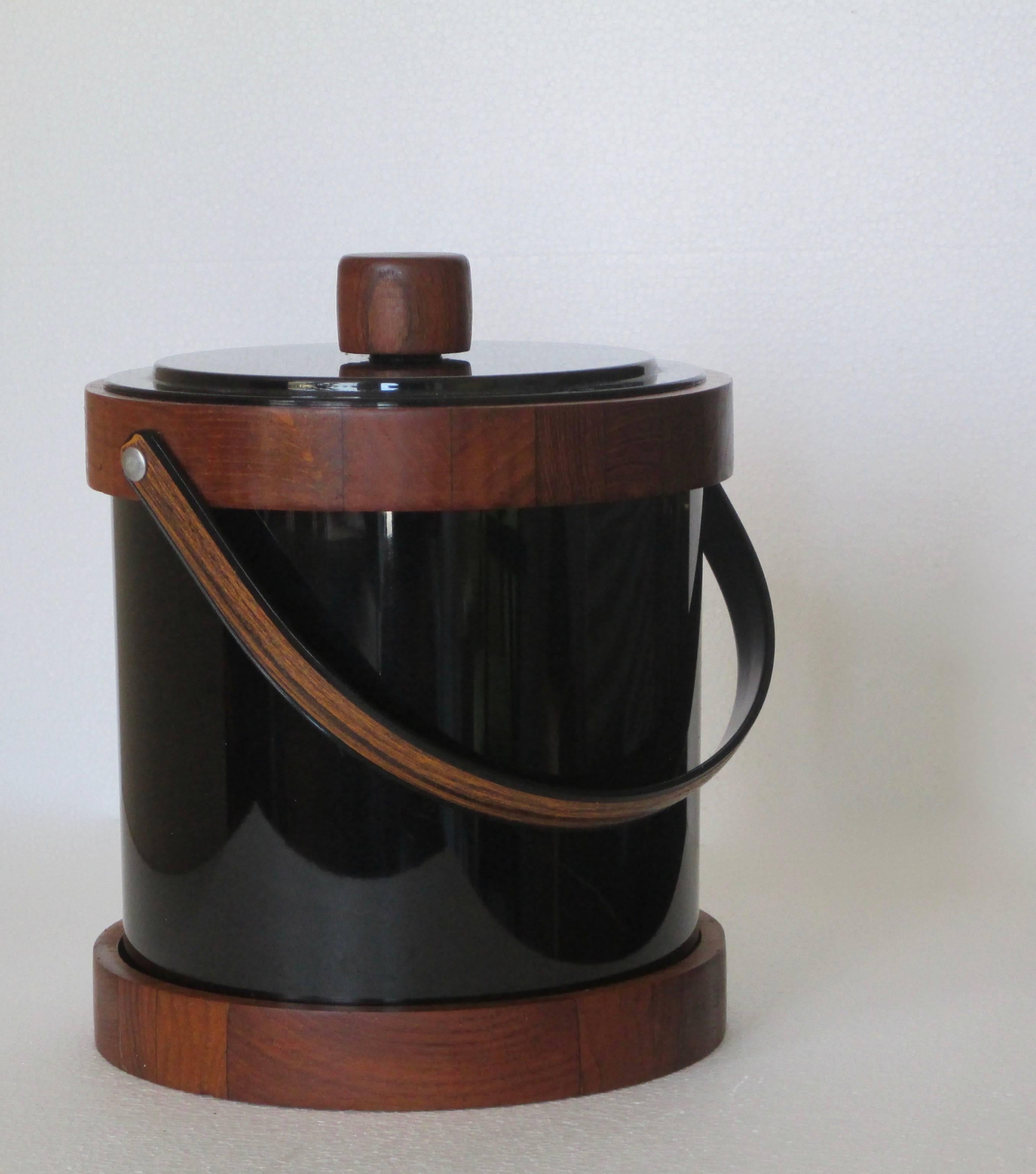 Modern Vintage Ice Holder by Ernest Sohn For Sale