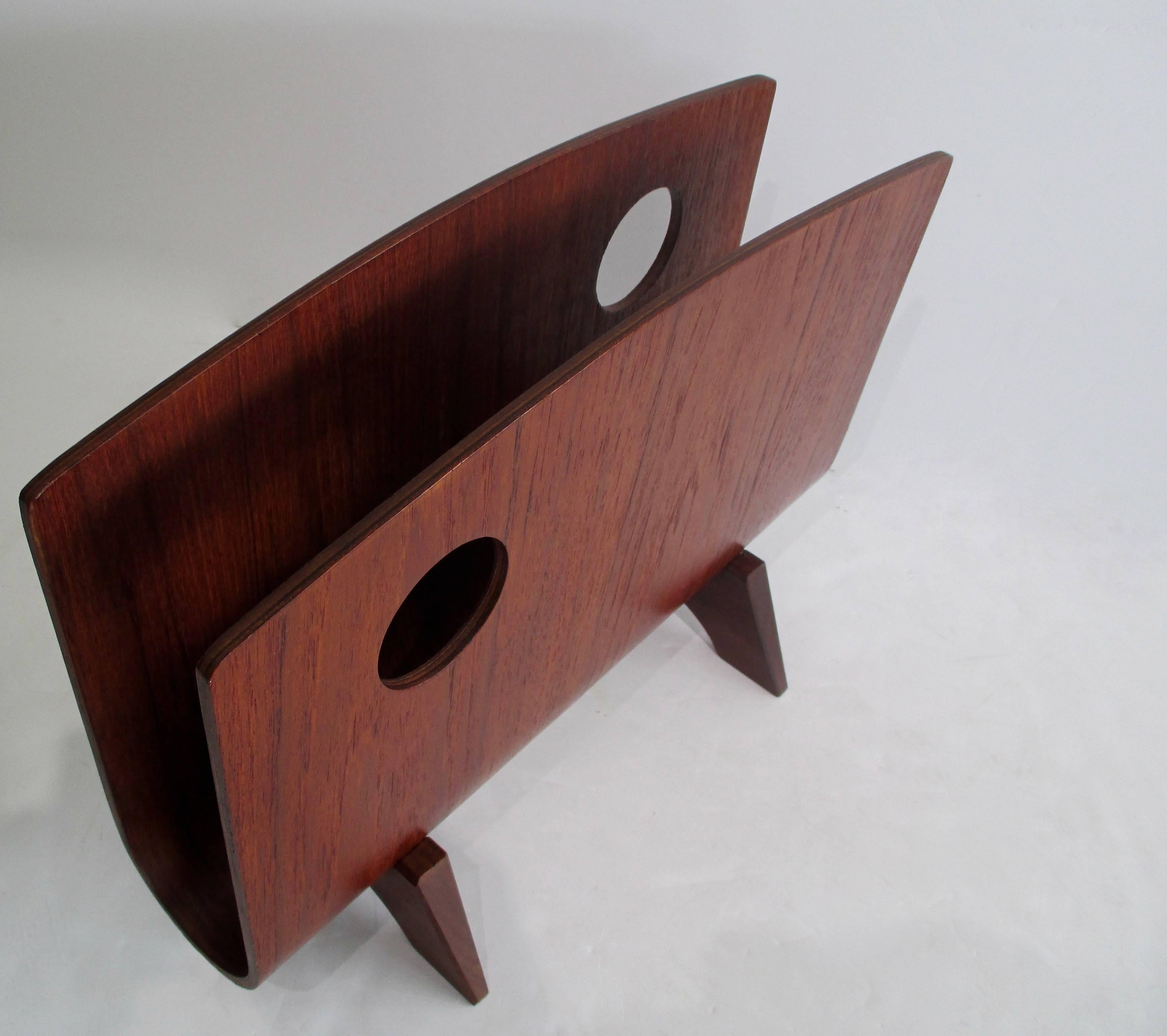 Magazine rack by Walter Dippen.