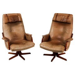 Paire de fauteuils pivotants danois en cuir Circa 1970