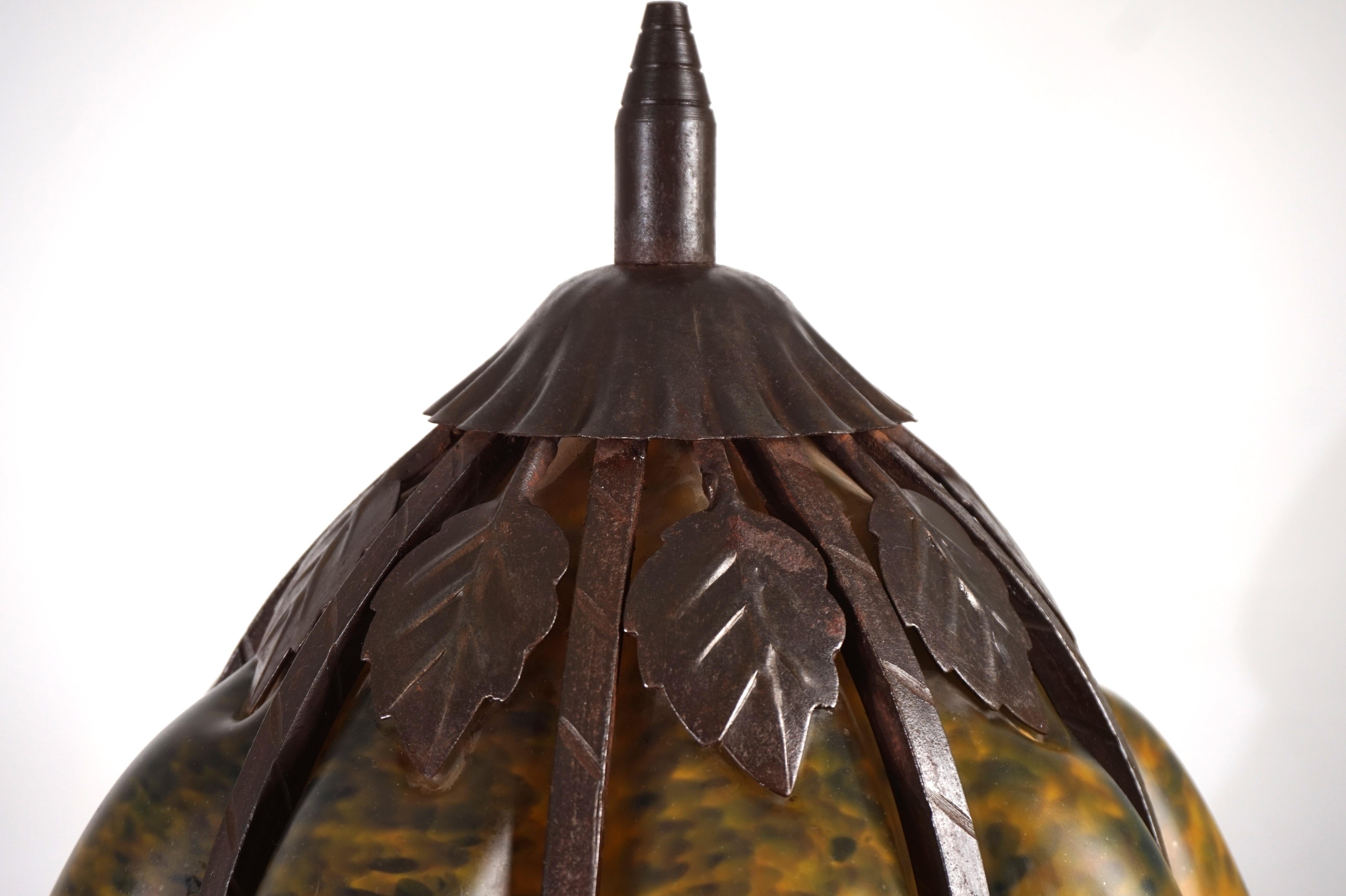 Lampada da terra in ferro battuto Art Nouveau Charles Schneider, 1920 in vendita 2