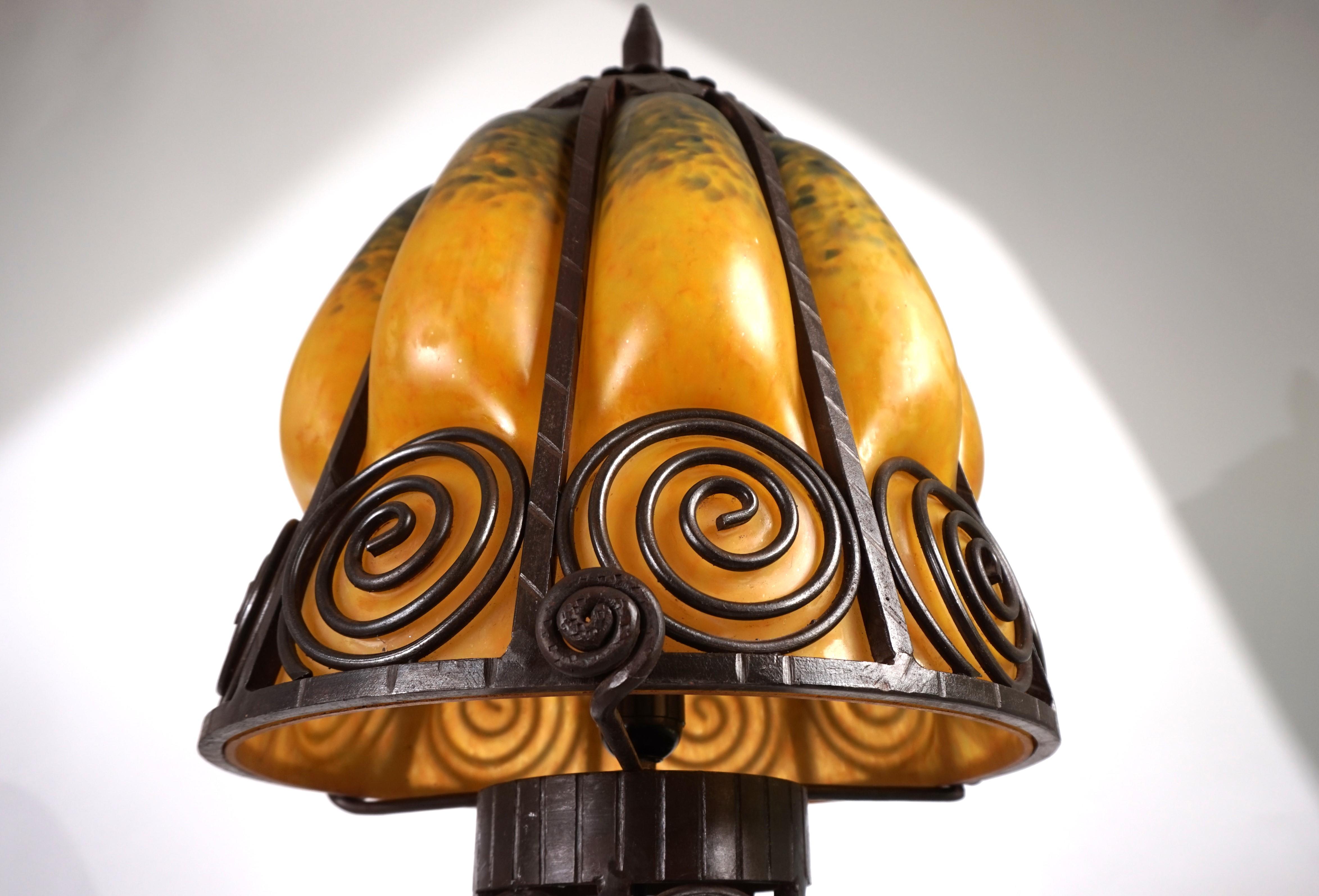 Lampada da terra in ferro battuto Art Nouveau Charles Schneider, 1920 in vendita 5