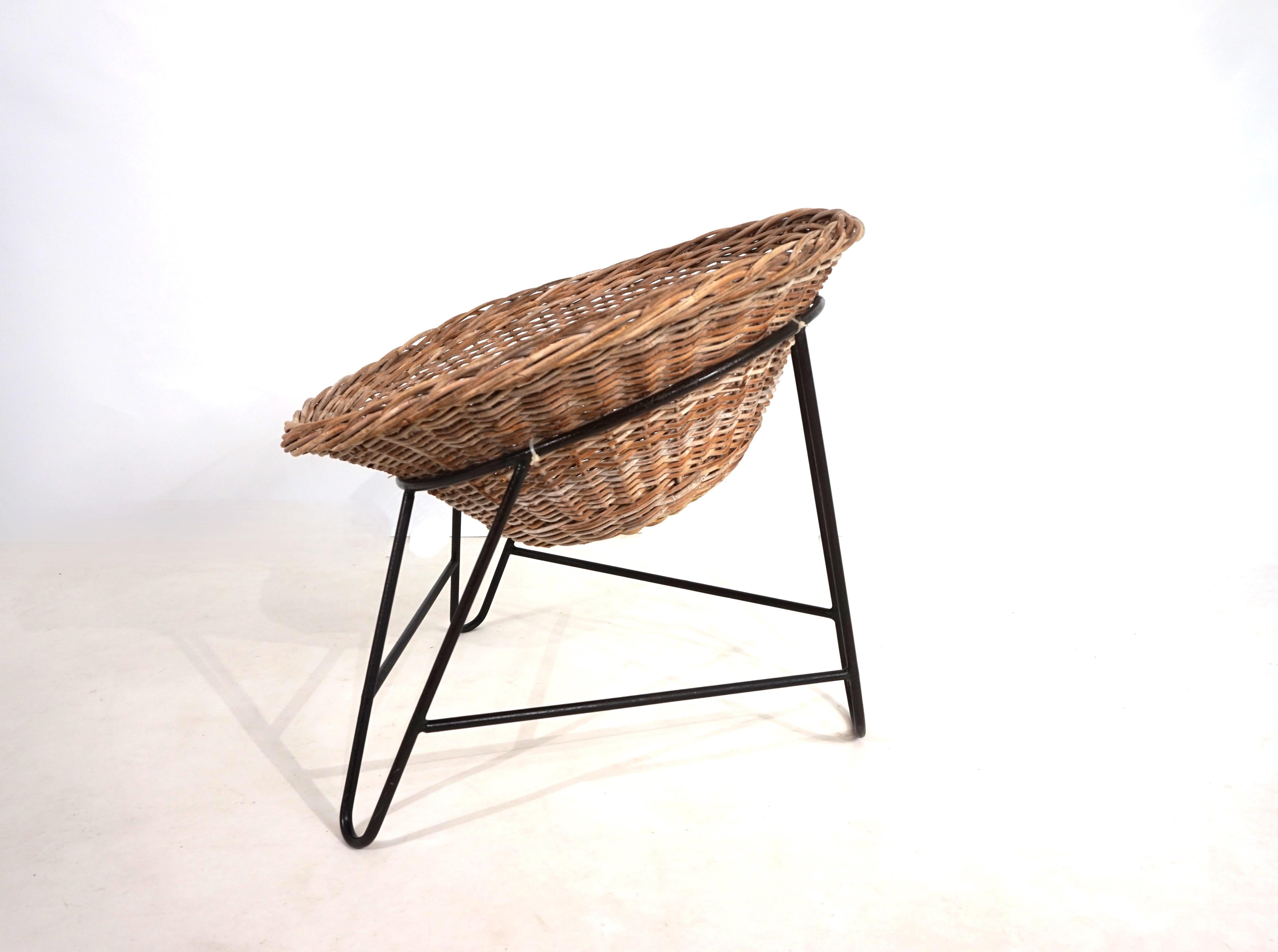 Mid-Century Modern Chaise longue en panier de rotin, 1960 en vente