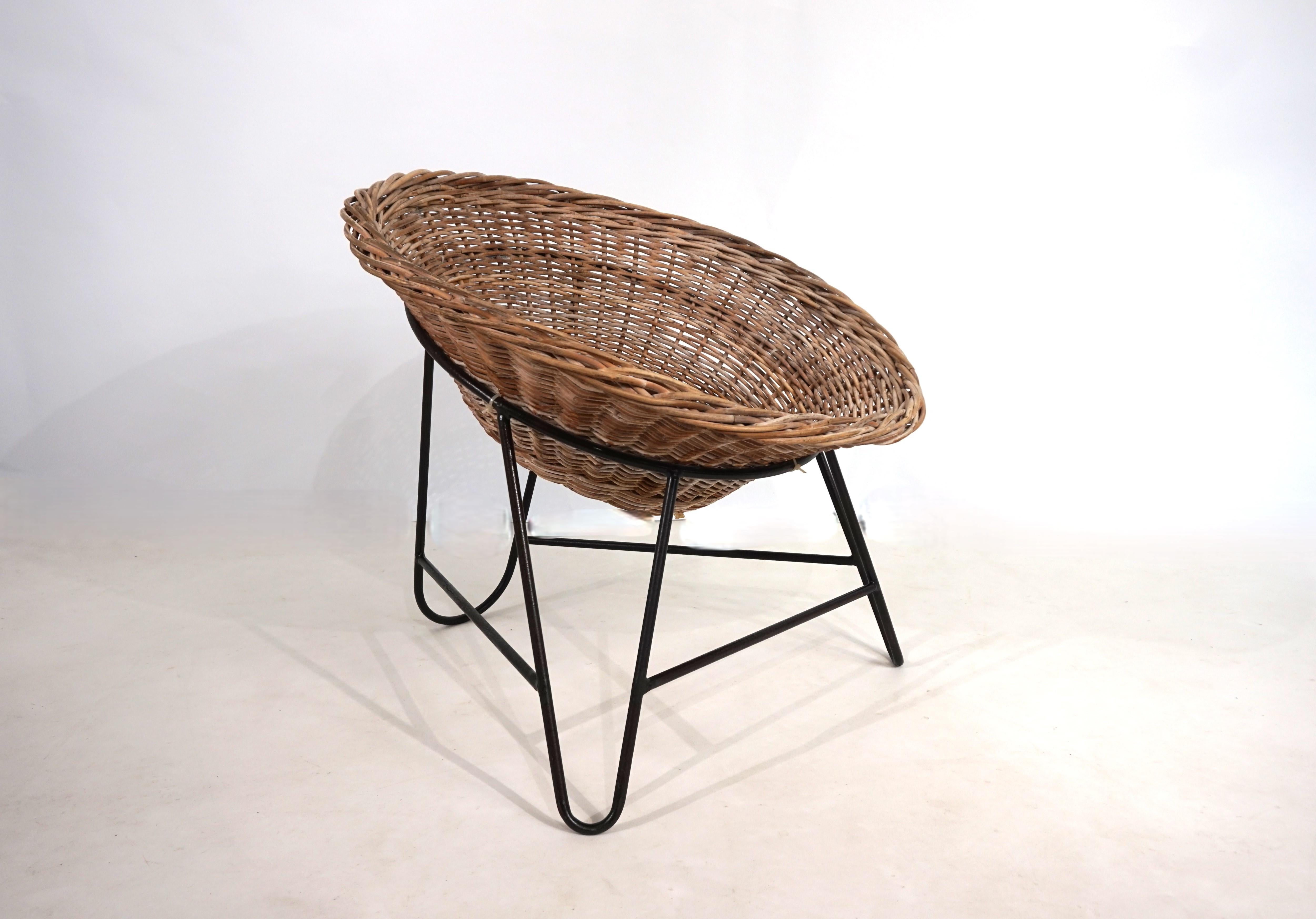 Chaise longue en panier de rotin, 1960 en vente 4