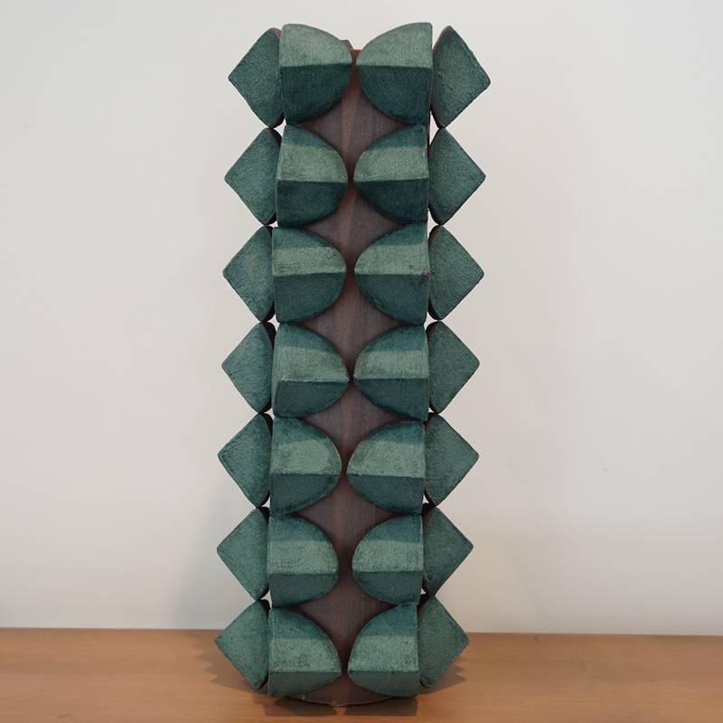 Clay: Brown.
Glaze: Interior clear, exterior blue ash/black engobe clear.

   