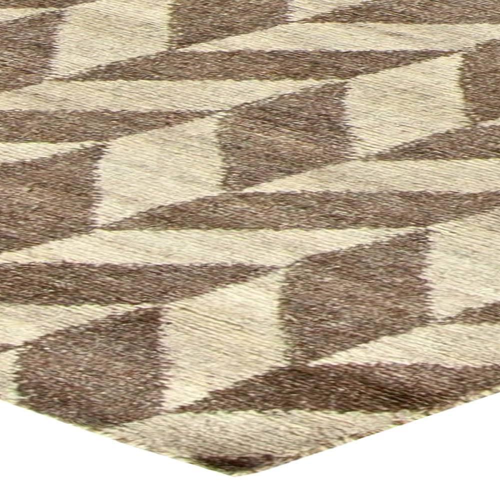 Modern Terra Rug in Natural Wool III