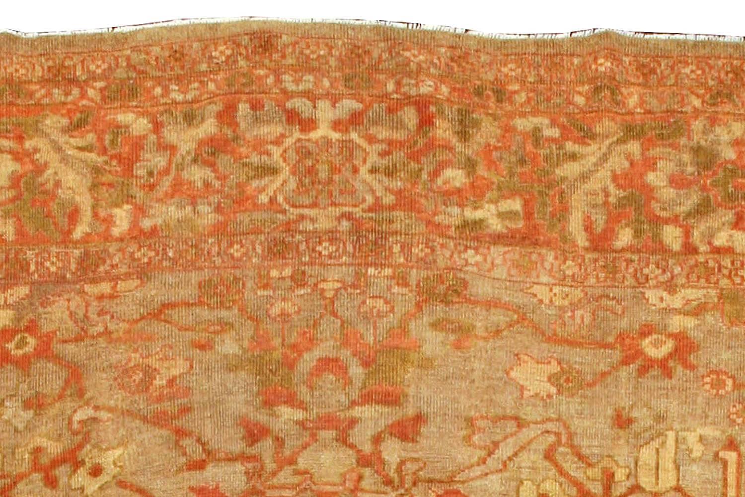 Antique Persian Sultanabad Rug In Good Condition In New York, NY