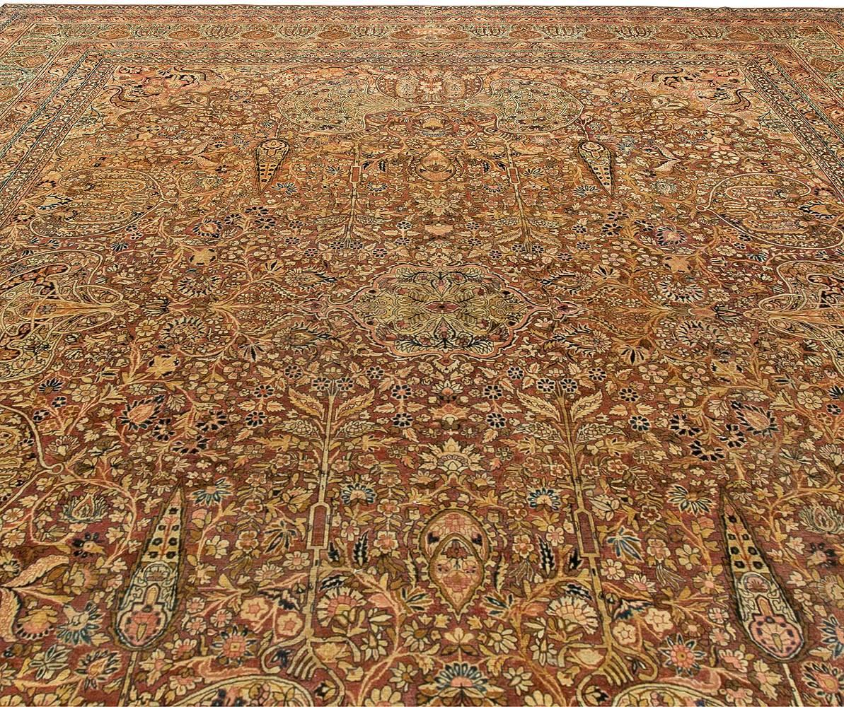 Perse Tapis Kirman persan surdimensionné Doris Leslie Blau 19ème siècle fait à la main en vente