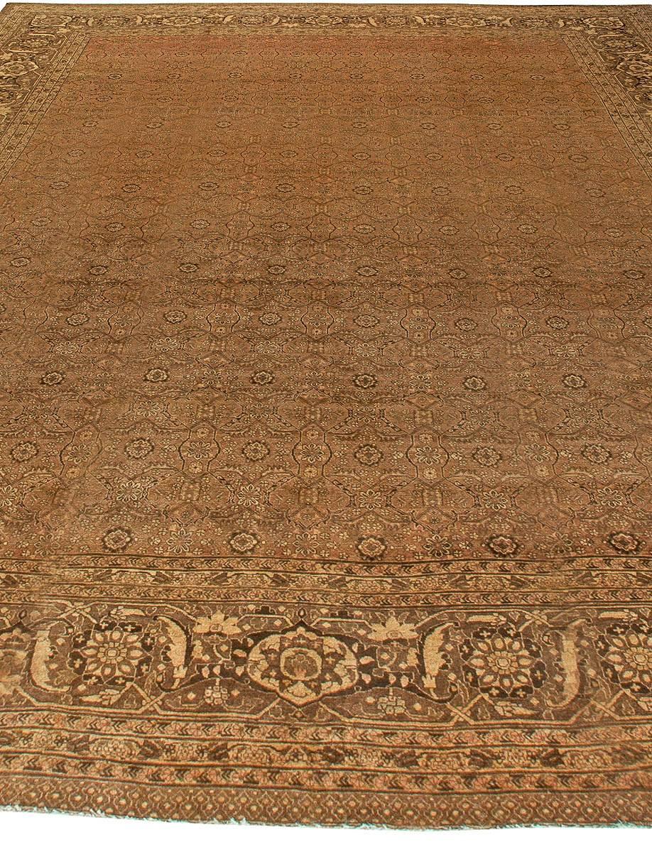 Large Antique Persian Tabriz Handmade Wool Rug In Good Condition For Sale In New York, NY
