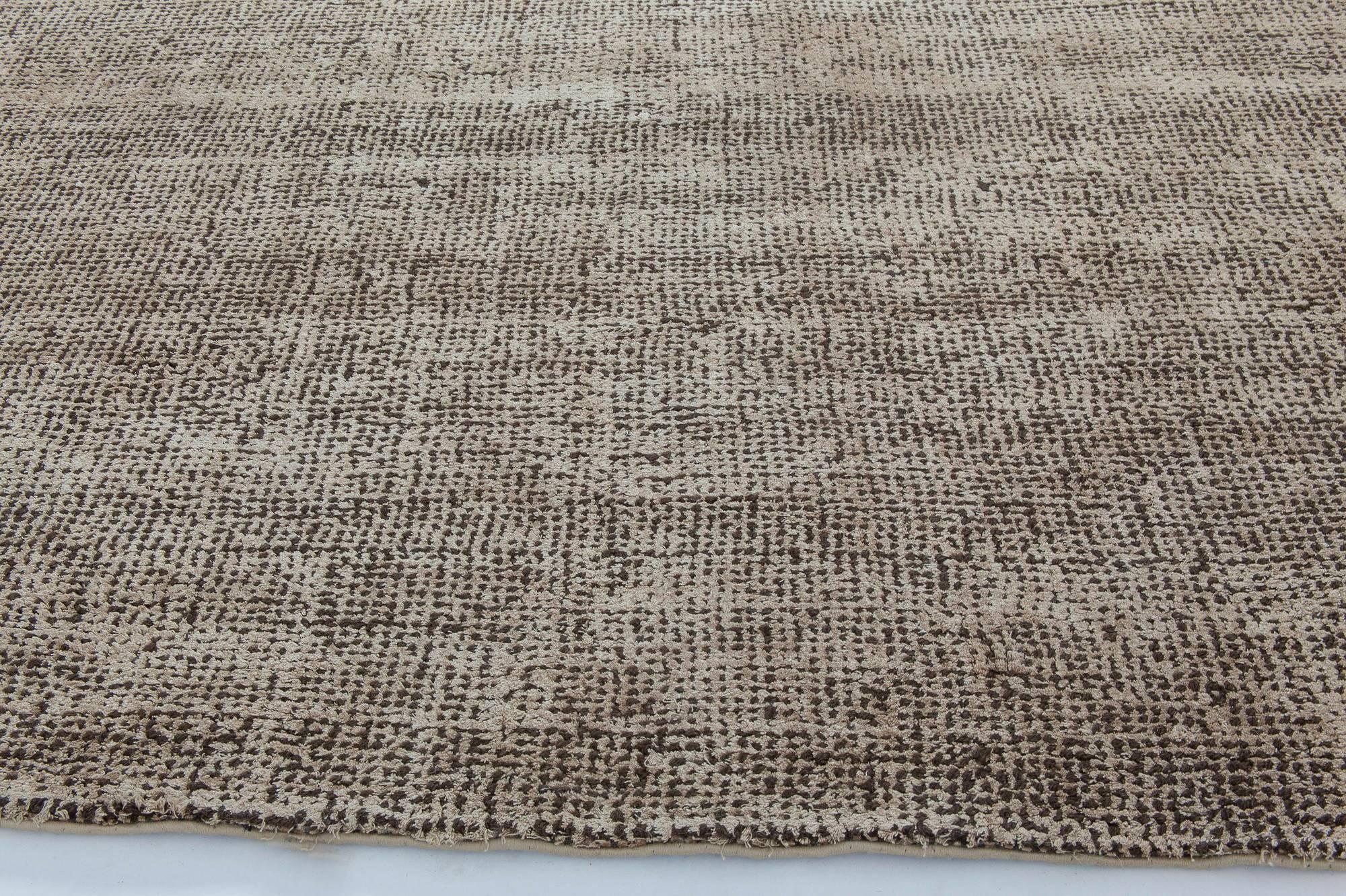 Brown Contemporary rug
Size: 5'8