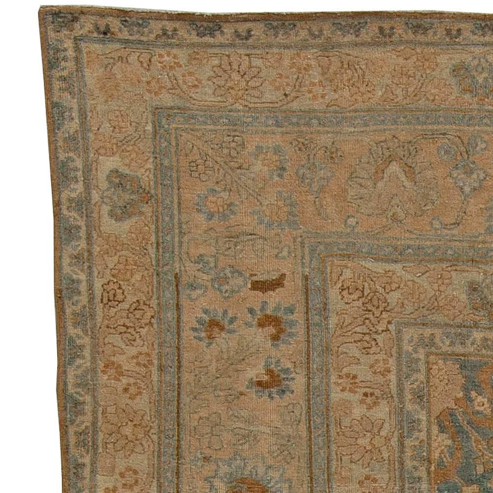 Authentique tapis persan Tabriz en laine fait à la main Bon état - En vente à New York, NY