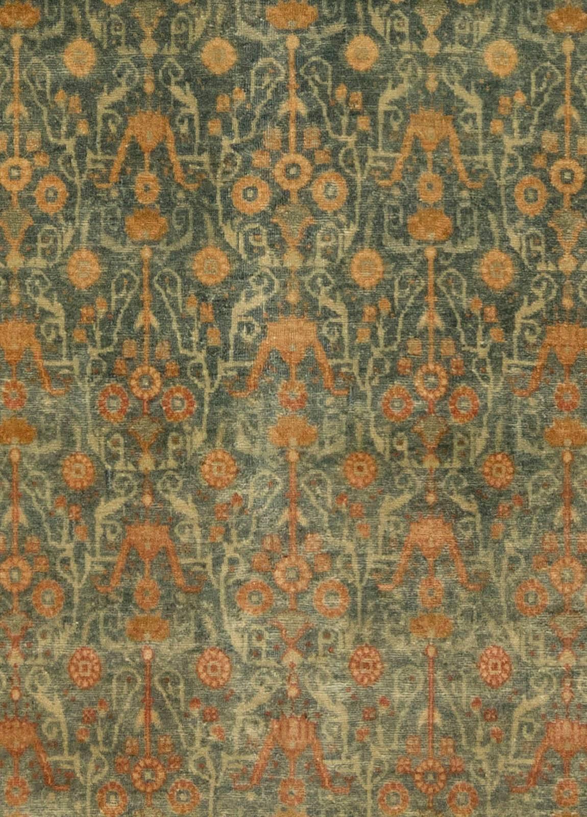 Antique Persian Tabriz rug
Size: 6'10