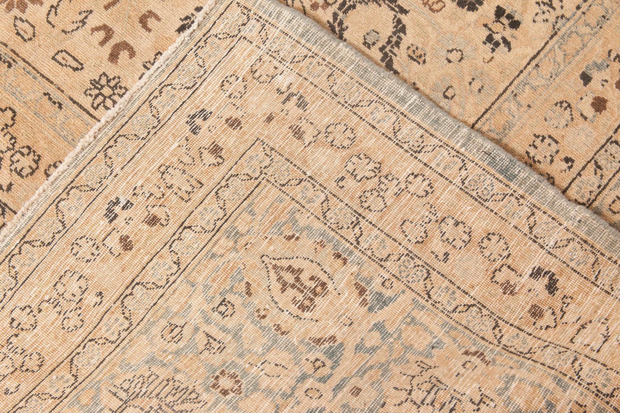 Authentique tapis persan Tabriz Botanic fait à la main Bon état - En vente à New York, NY