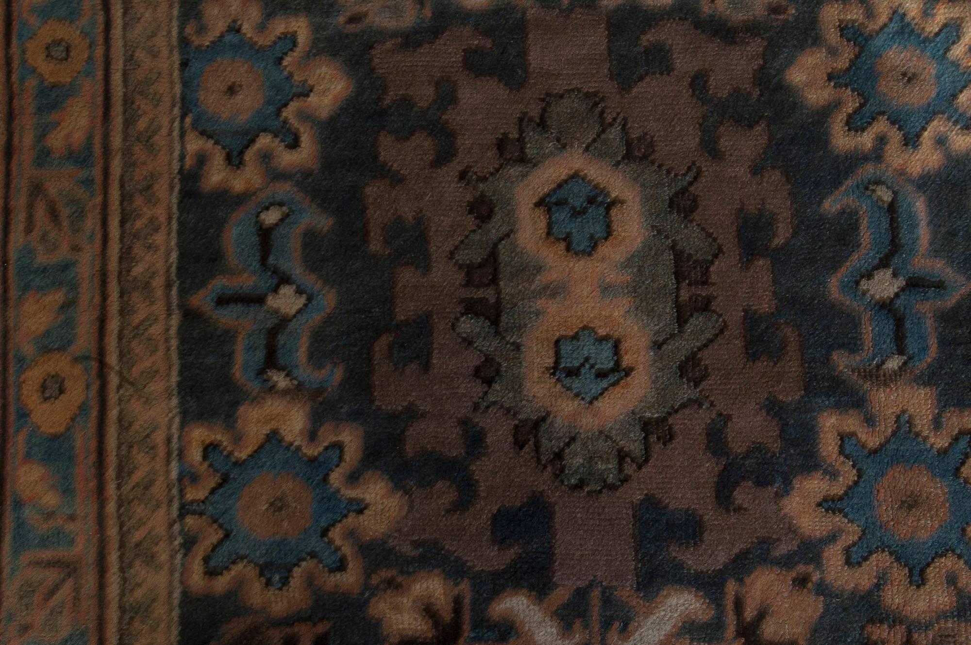 Authentic 19th Century Persian Sultanabad Handmade Wool Rug
Size: 12'2