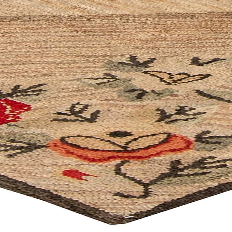 Vintage Hooked Rug For Sale at 1stdibs
