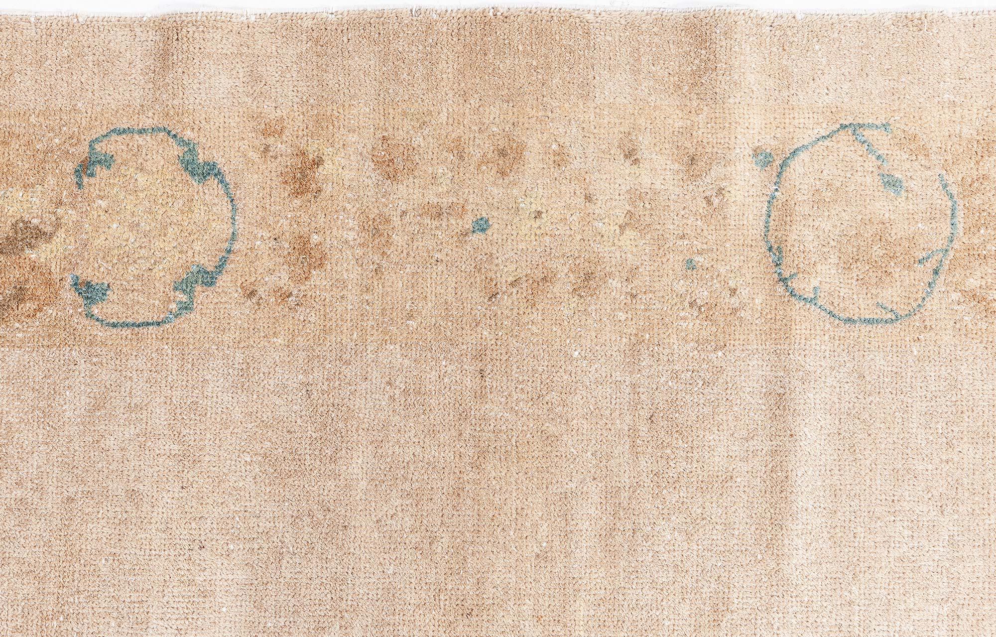Tapis vintage en laine botanique chinoise fait à la main Doris Leslie Blau Bon état - En vente à New York, NY