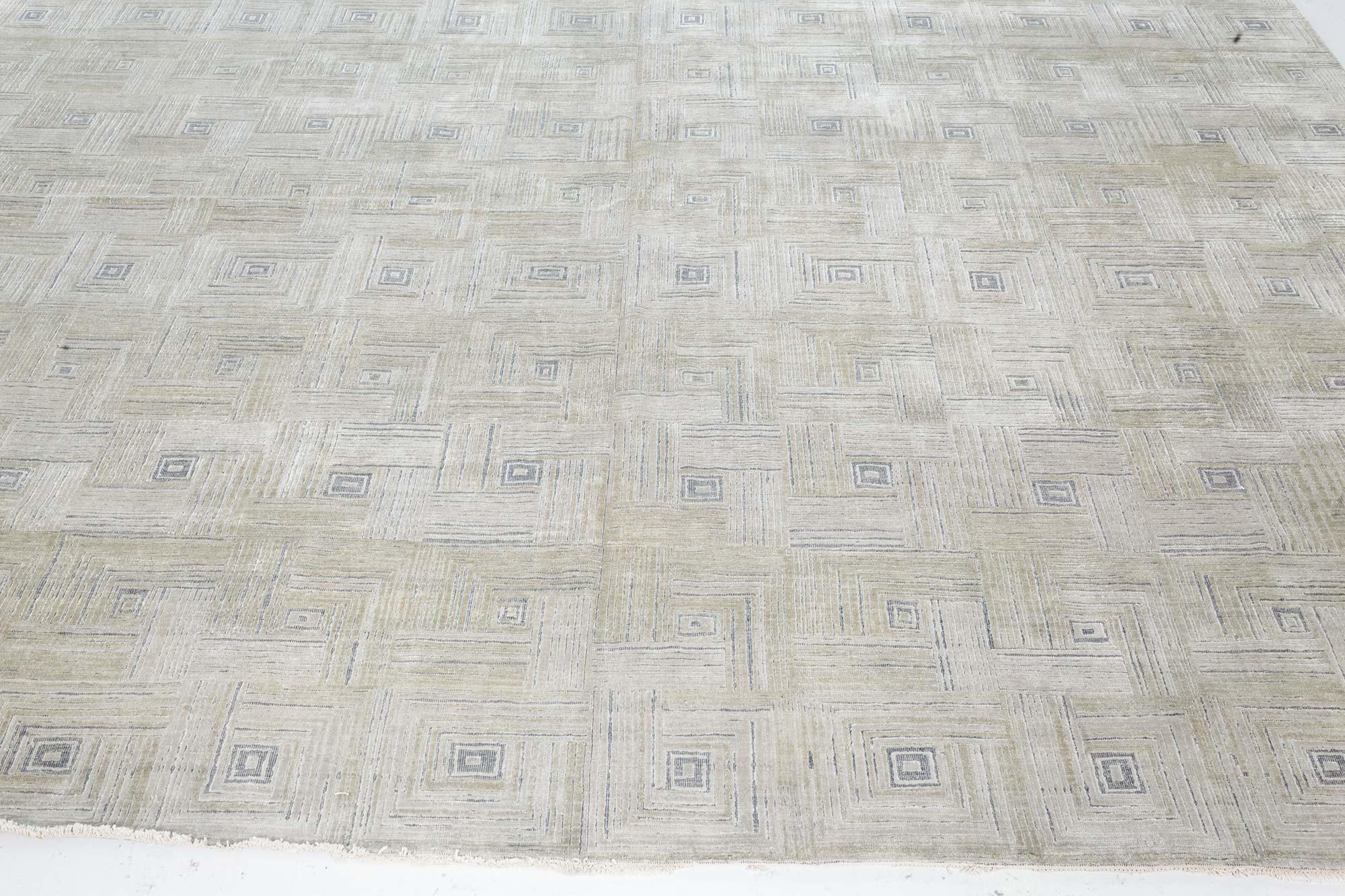 Tappeto geometrico contemporaneo 'Maze' in seta annodata a mano di Doris Leslie Blau In condizioni Nuovo in vendita a New York, NY