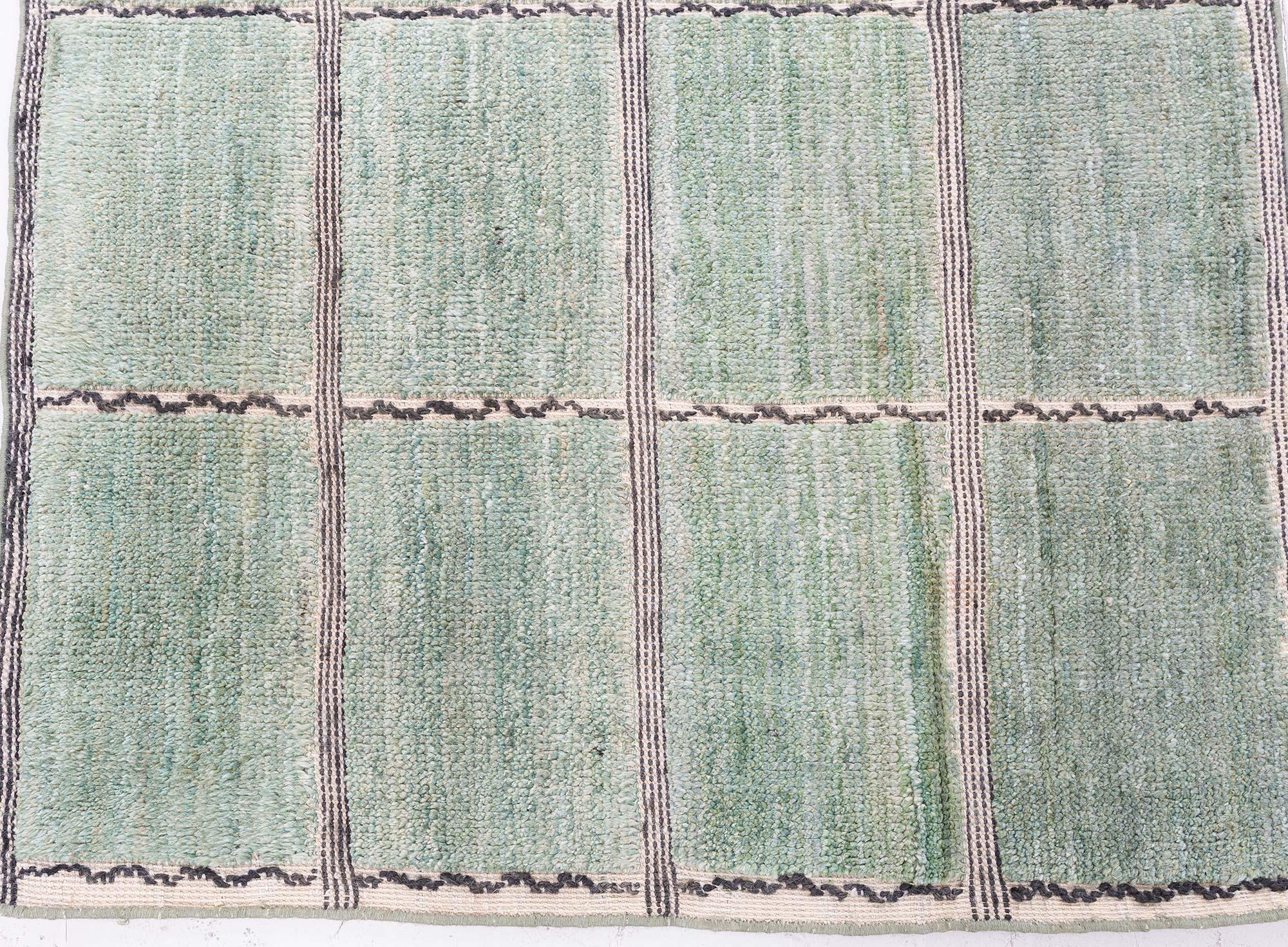 Moderner schwedischer Stapelläufer mit geometrischem Rasterdesign von Doris Leslie Blau (21. Jahrhundert und zeitgenössisch) im Angebot