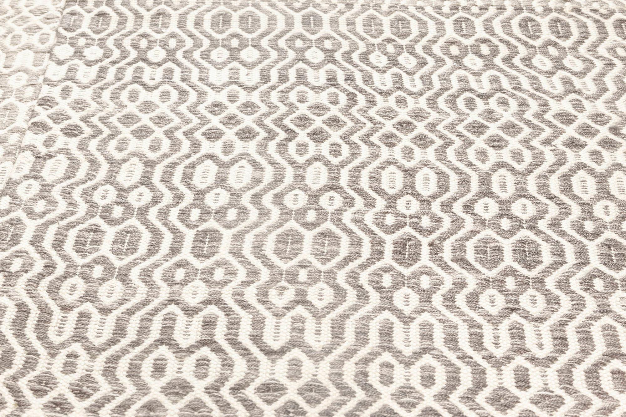 Contemporary White and Gray Flat-Weave Wool Rug von Doris Leslie Blau (21. Jahrhundert und zeitgenössisch) im Angebot