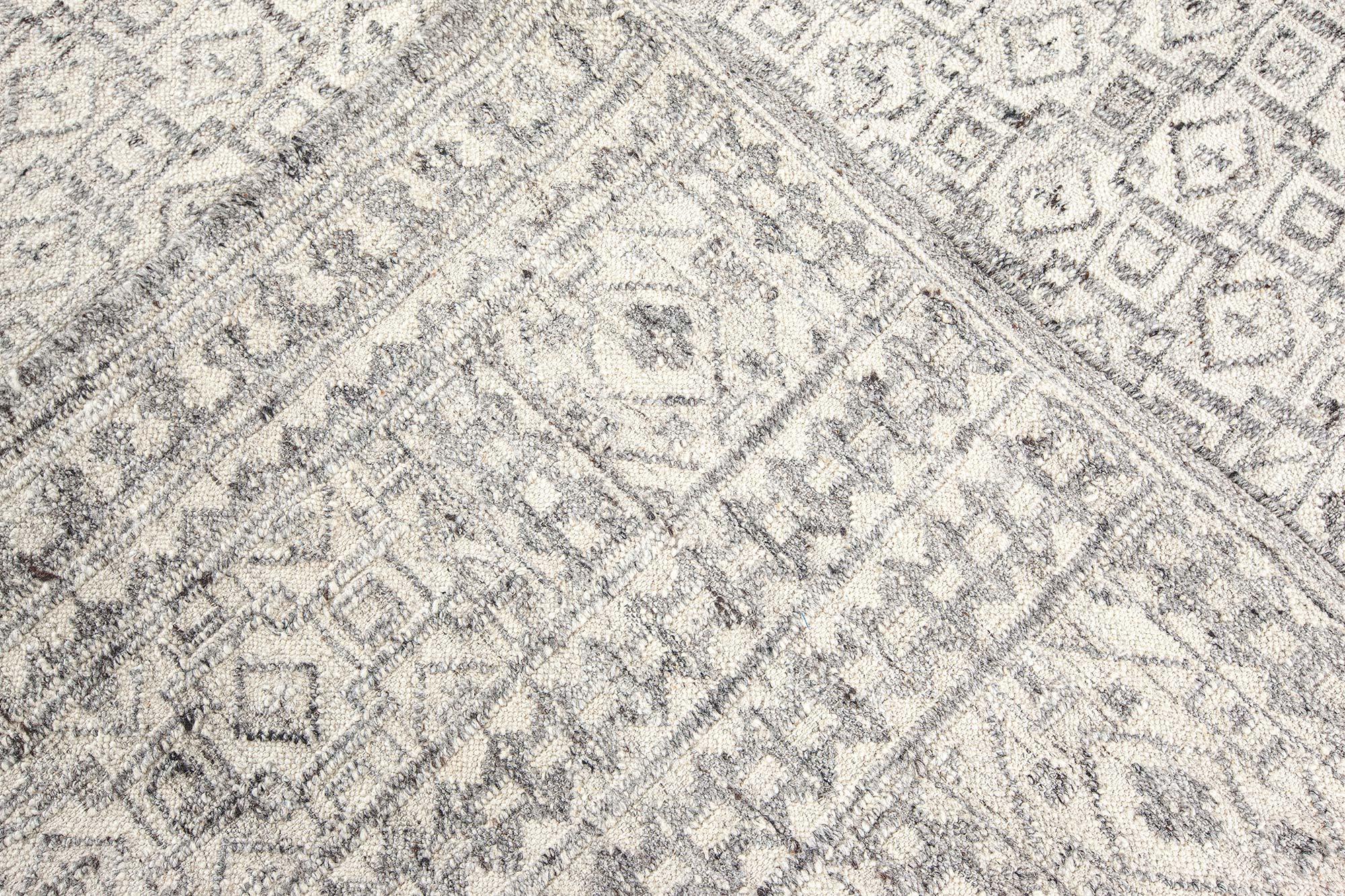Traditionell inspirierter Teppich von Doris Leslie Blau, Moderne (Wolle) im Angebot