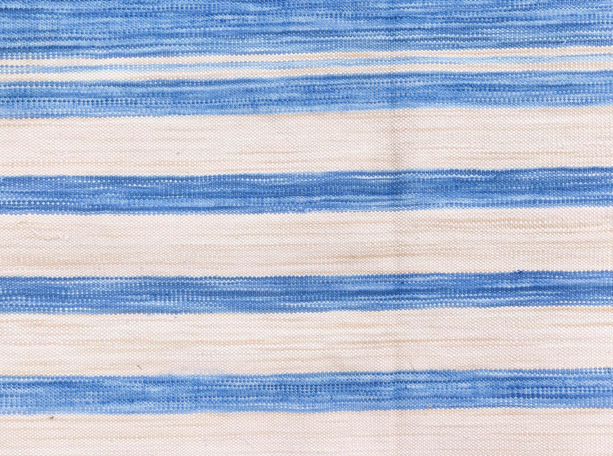 Contemporary Striped Blue Dhurrie Rug von Doris Leslie Blau (Indisch) im Angebot