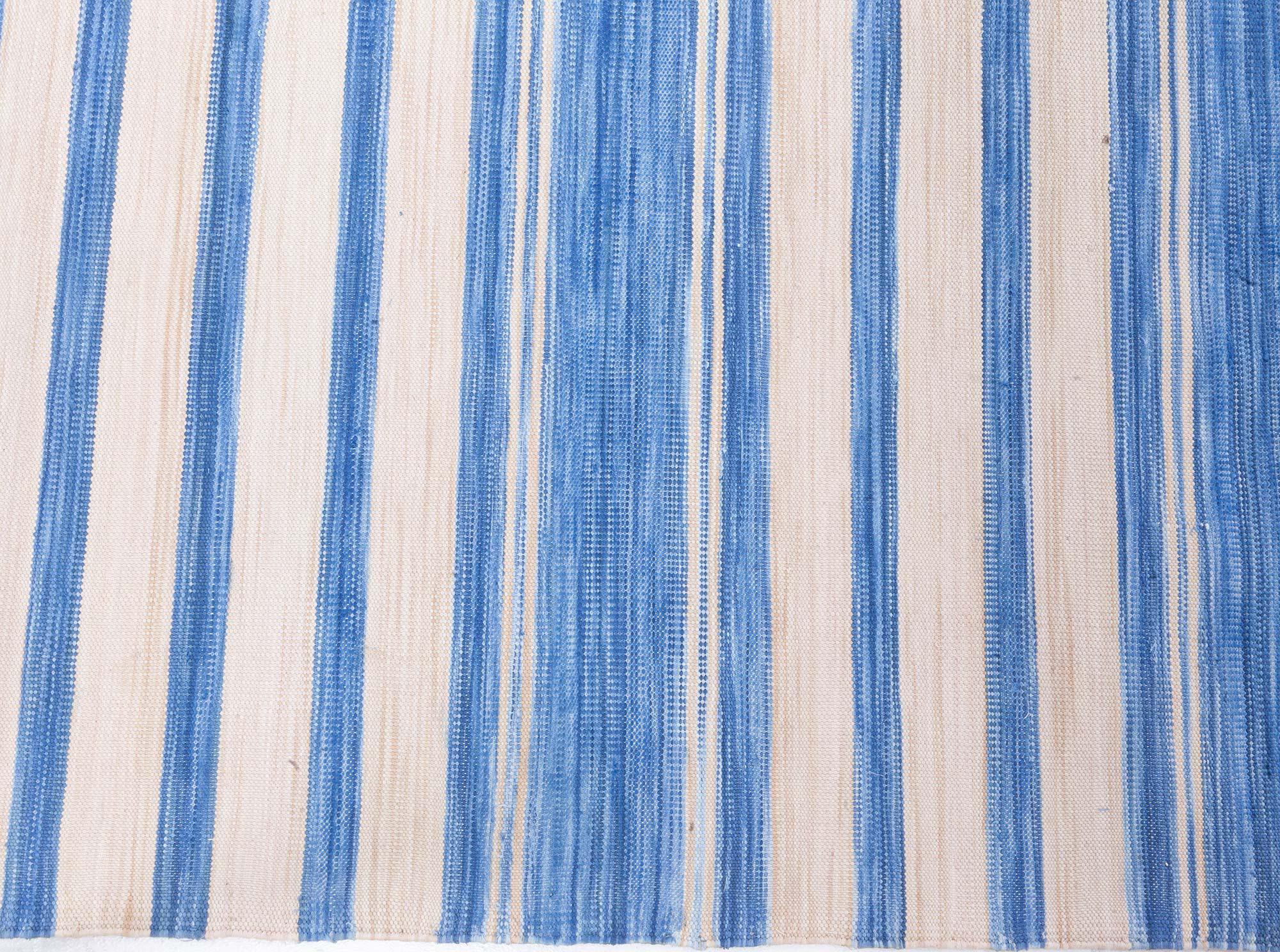 Contemporary Striped Blue Dhurrie Rug von Doris Leslie Blau im Zustand „Neu“ im Angebot in New York, NY