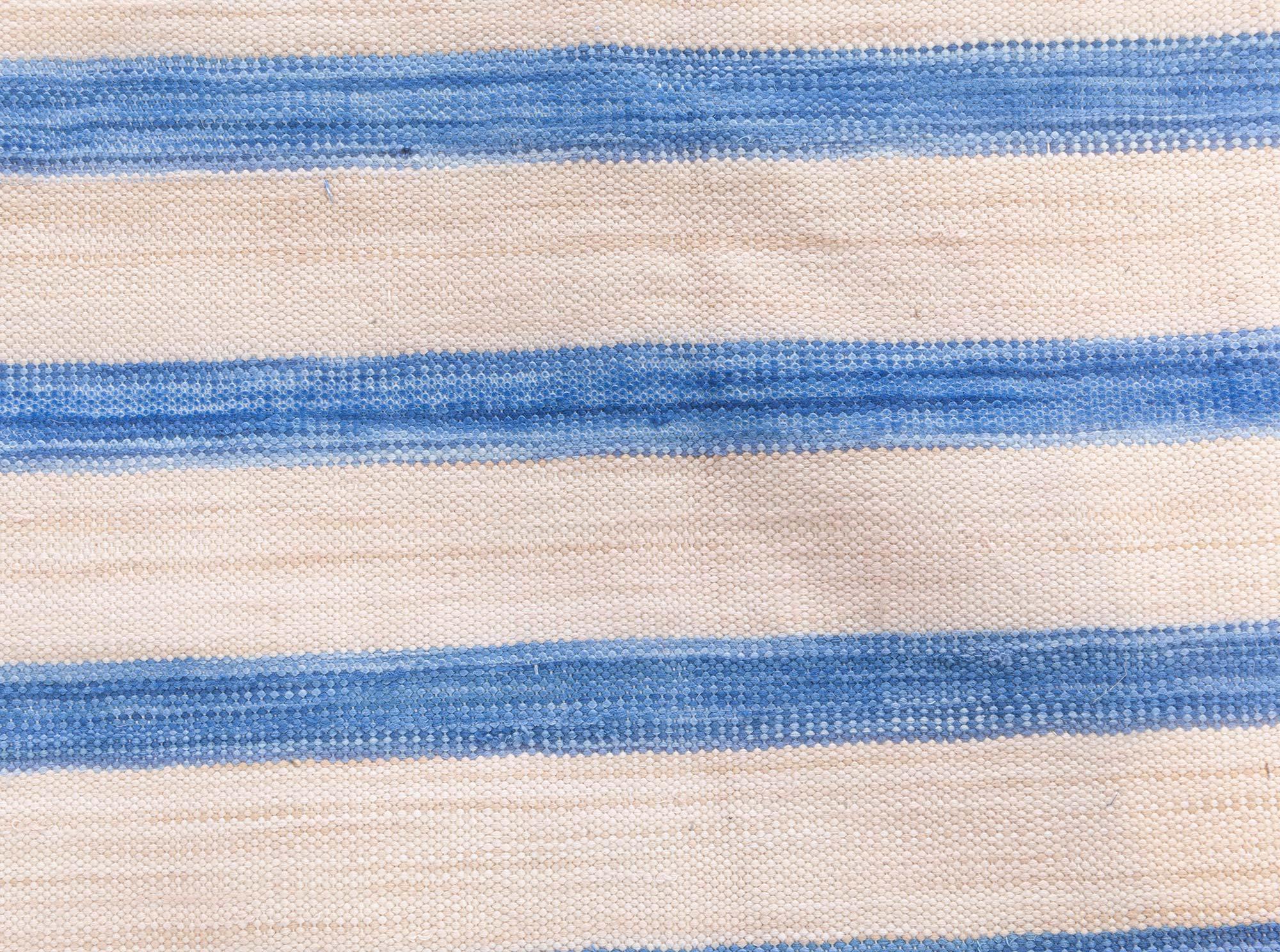 Contemporary Striped Blue Dhurrie Rug von Doris Leslie Blau im Angebot 2