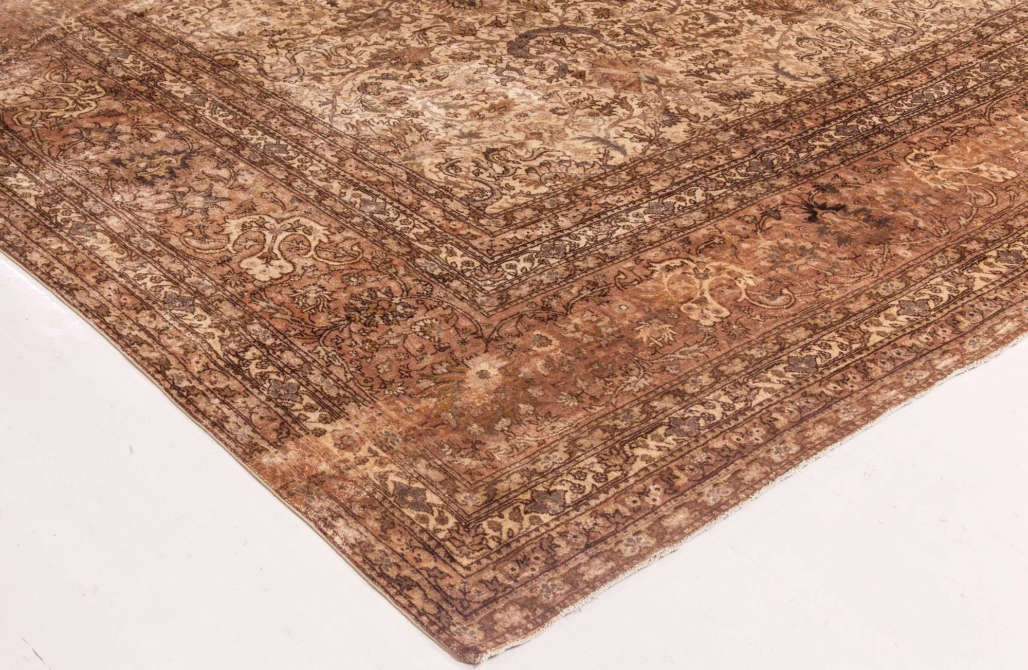 20th Century Antique Turkish Sivas Hand Knotted Wool Rug For Sale