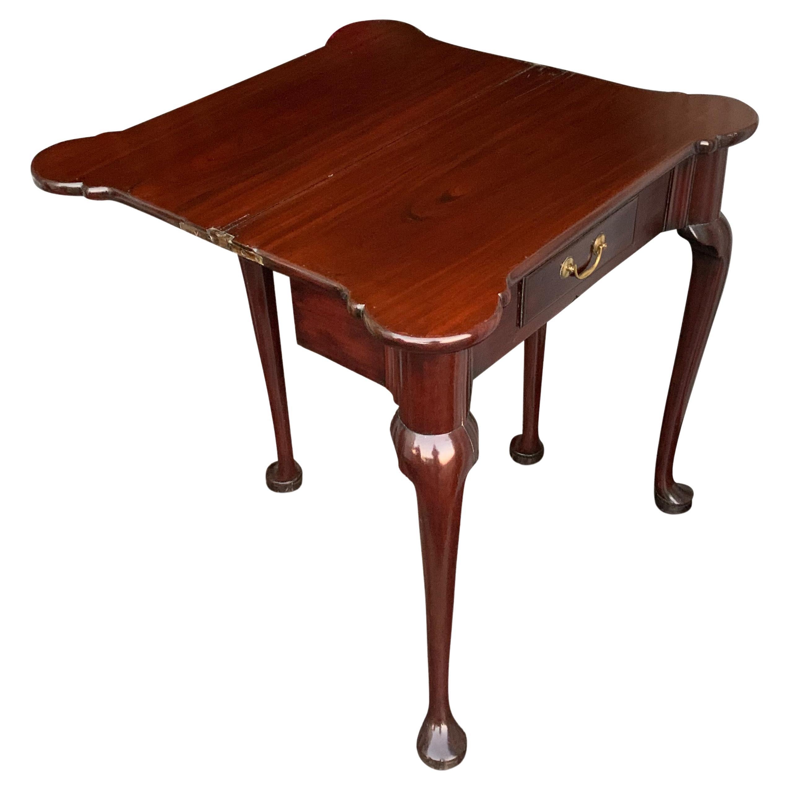 Lacquered 18th Century Exquisite George II Polished Mahogany Fold-Over Tea Table For Sale