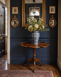 George II Design Scalloped Edged Tripod Tilt Top Table On A Birdcage Centre