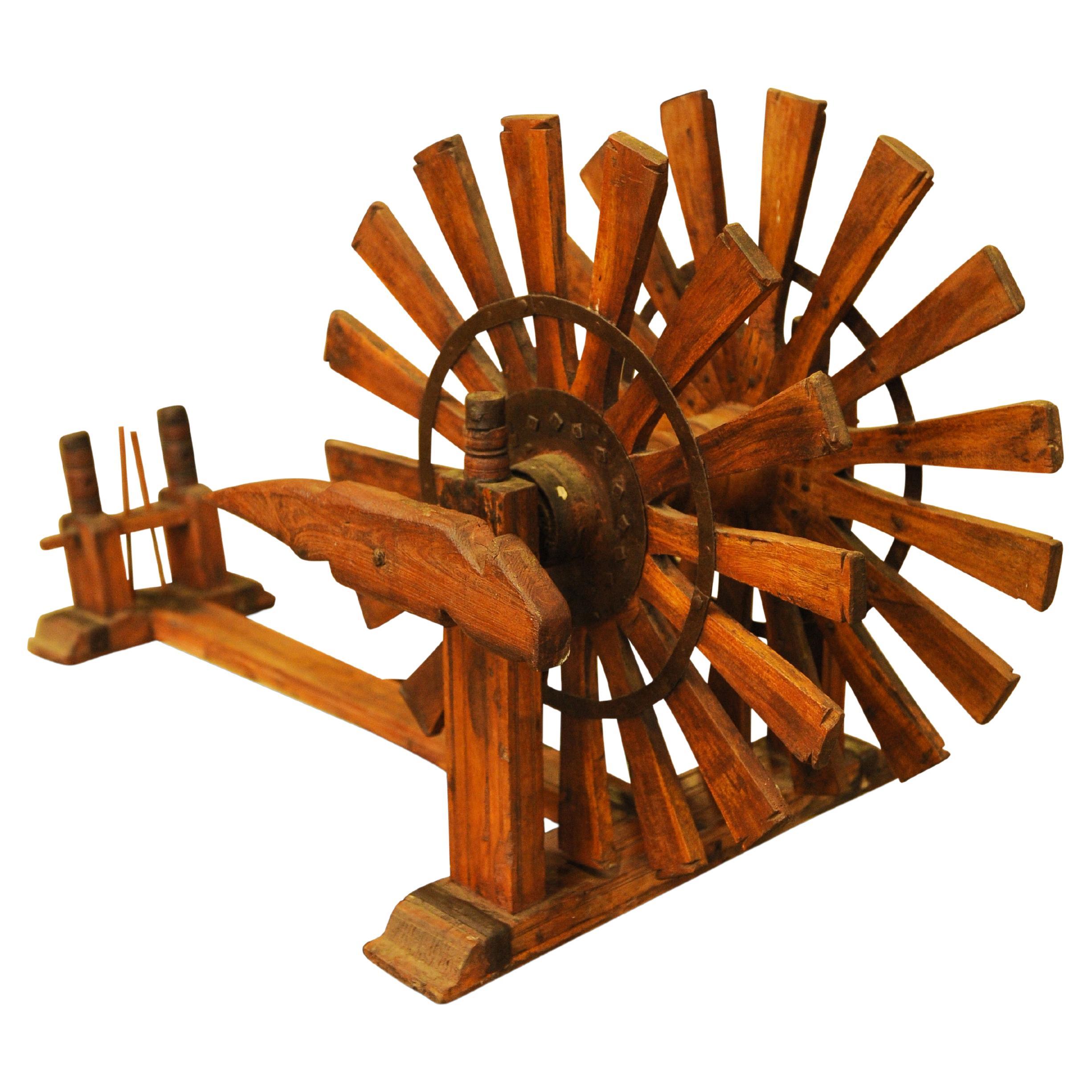 Antique Early 20th Century Organic Hand-Crafted Indian Charka Spinning Wheel. For Sale