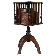 Libreria girevole da terra vittoriana fatta a mano con bordo smussato del 1870