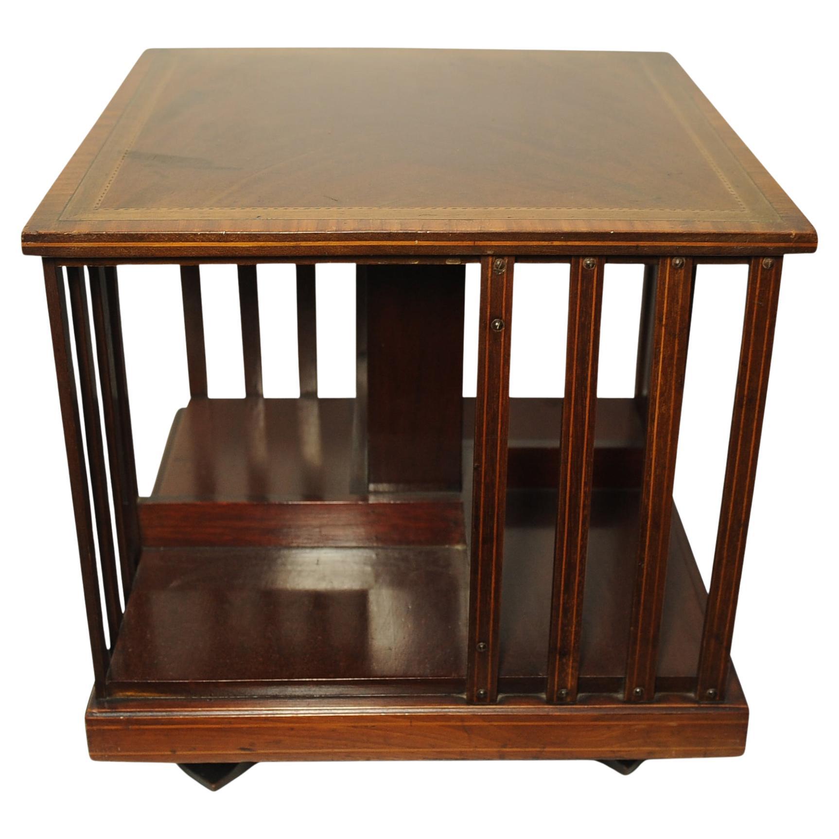 Antigua librería inglesa giratoria de sobremesa de caoba flameada encastrada