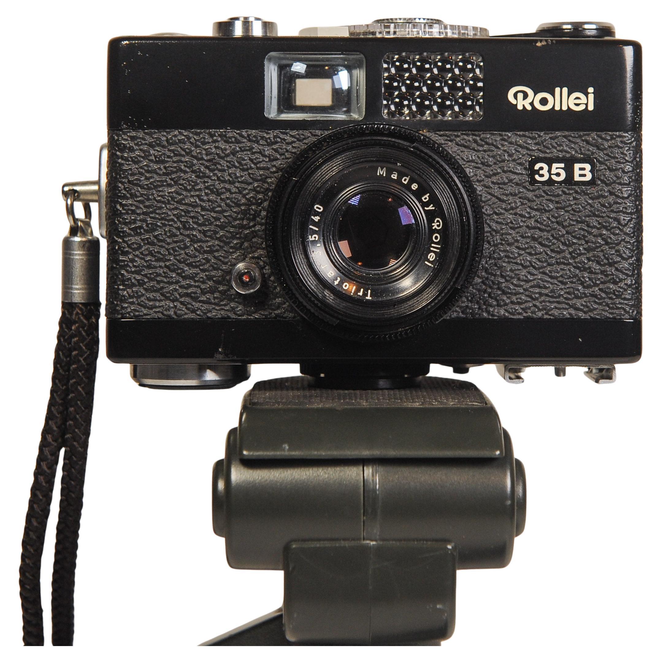XX secolo Rollei 35B Macchina fotografica miniaturizzata con mirino a pellicola da 35 mm Carl Zeiss Triotar 28 in vendita