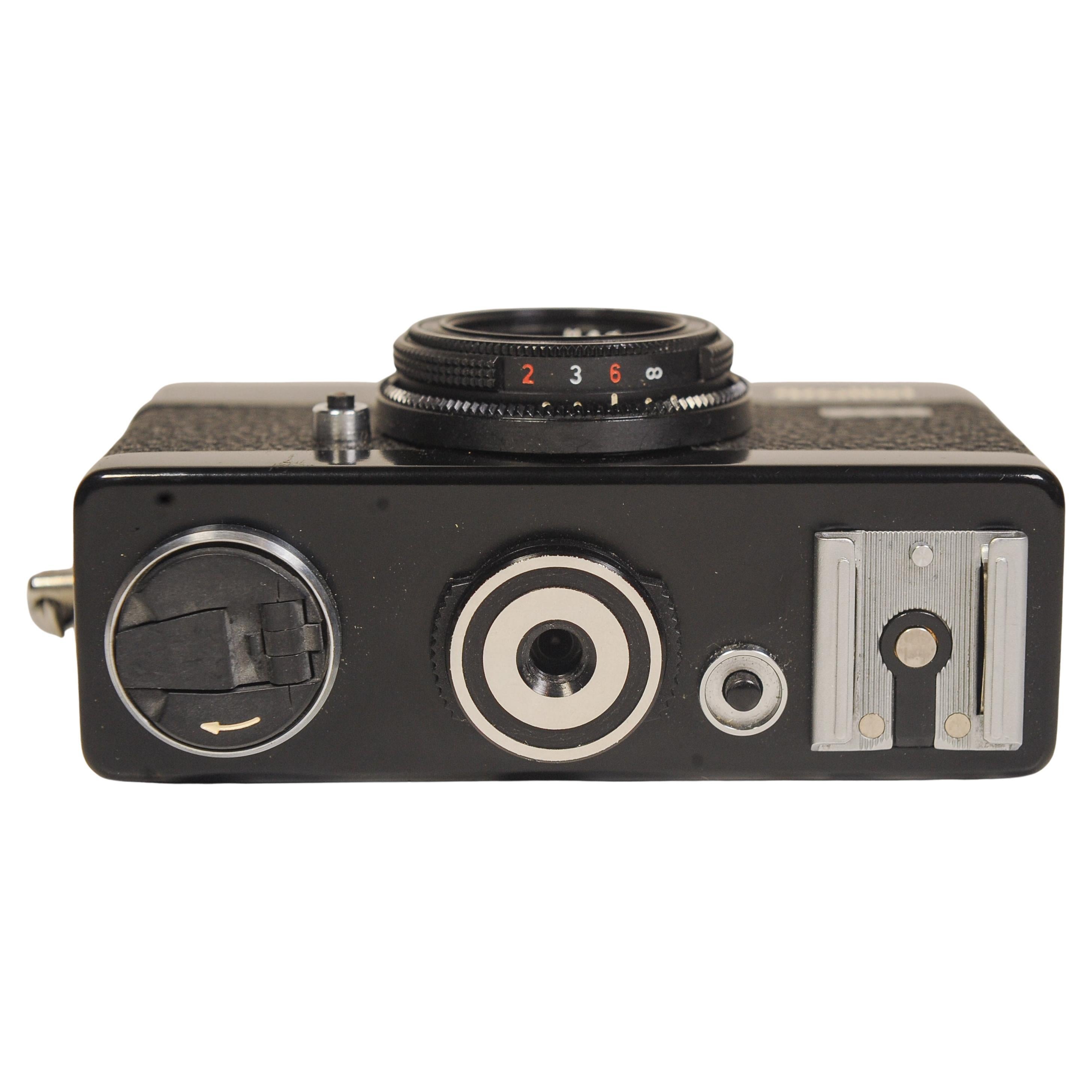 Rollei 35B Macchina fotografica miniaturizzata con mirino a pellicola da 35 mm Carl Zeiss Triotar 28 in vendita 3
