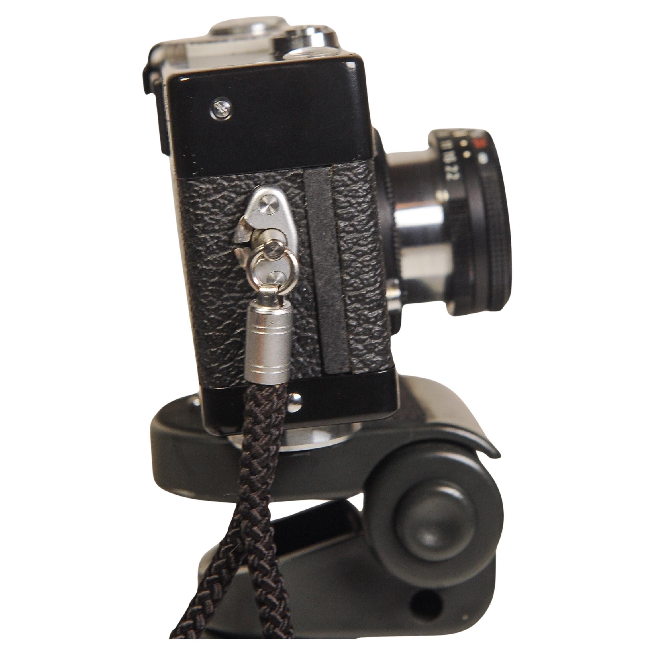 Rollei 35B Macchina fotografica miniaturizzata con mirino a pellicola da 35 mm Carl Zeiss Triotar 28 in vendita 4