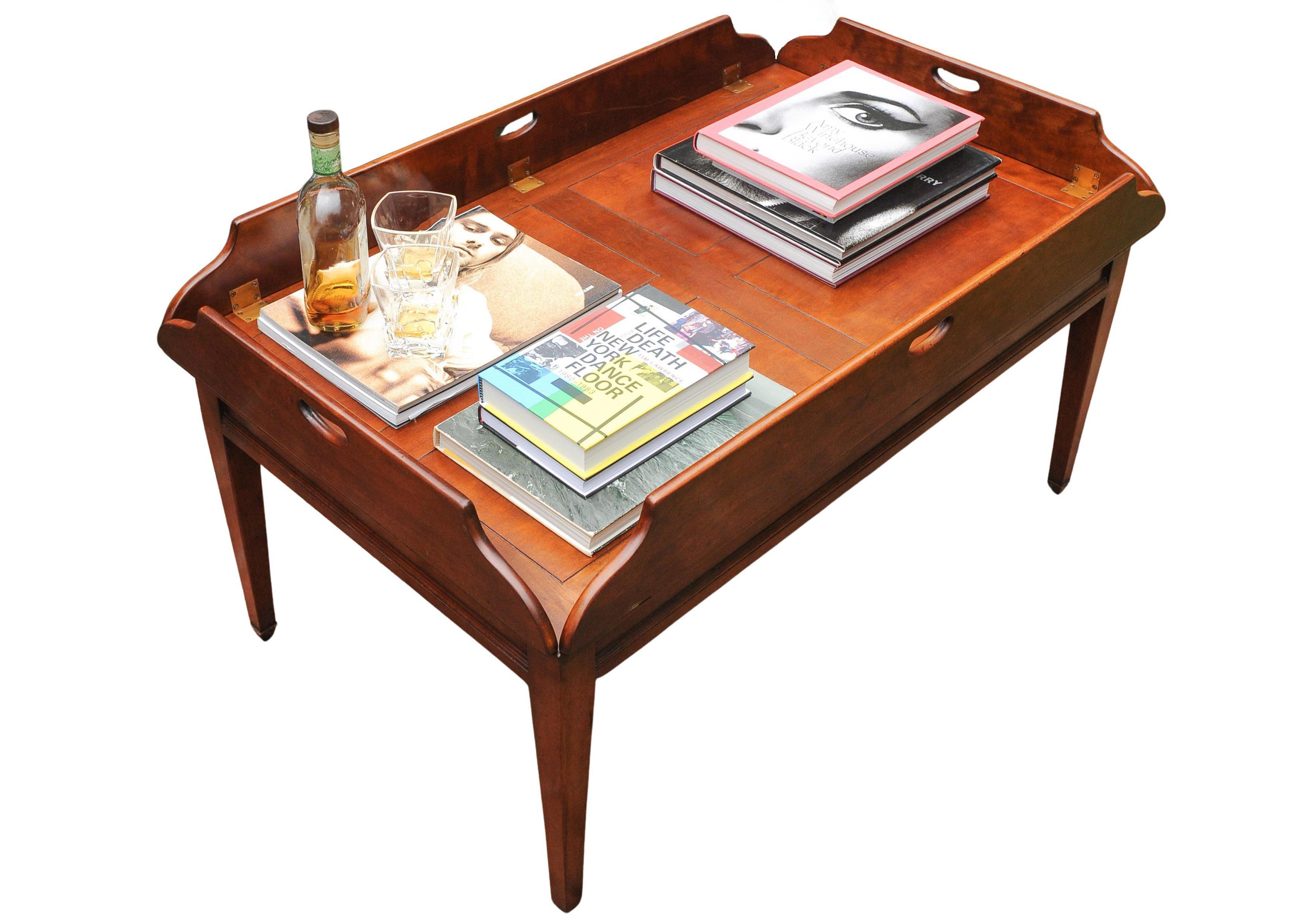20ième siècle Table basse de majordome en acajou et laiton Fabriquée à la main Kennedy Furniture en vente