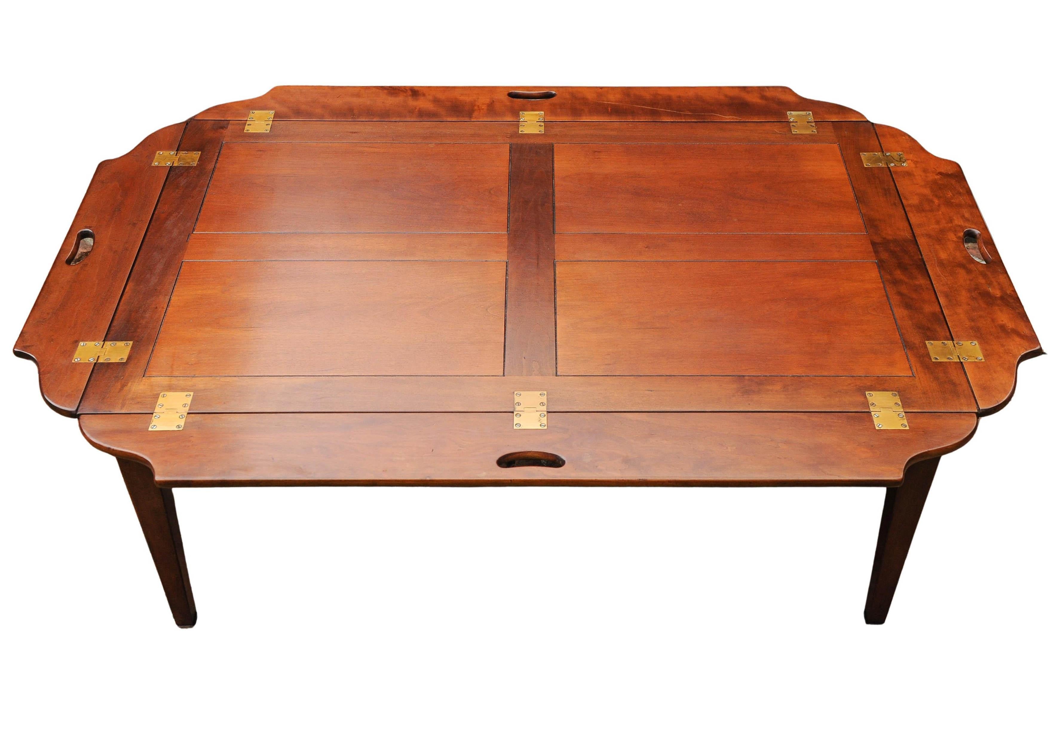 Table basse de majordome en acajou et laiton Fabriquée à la main Kennedy Furniture en vente 5