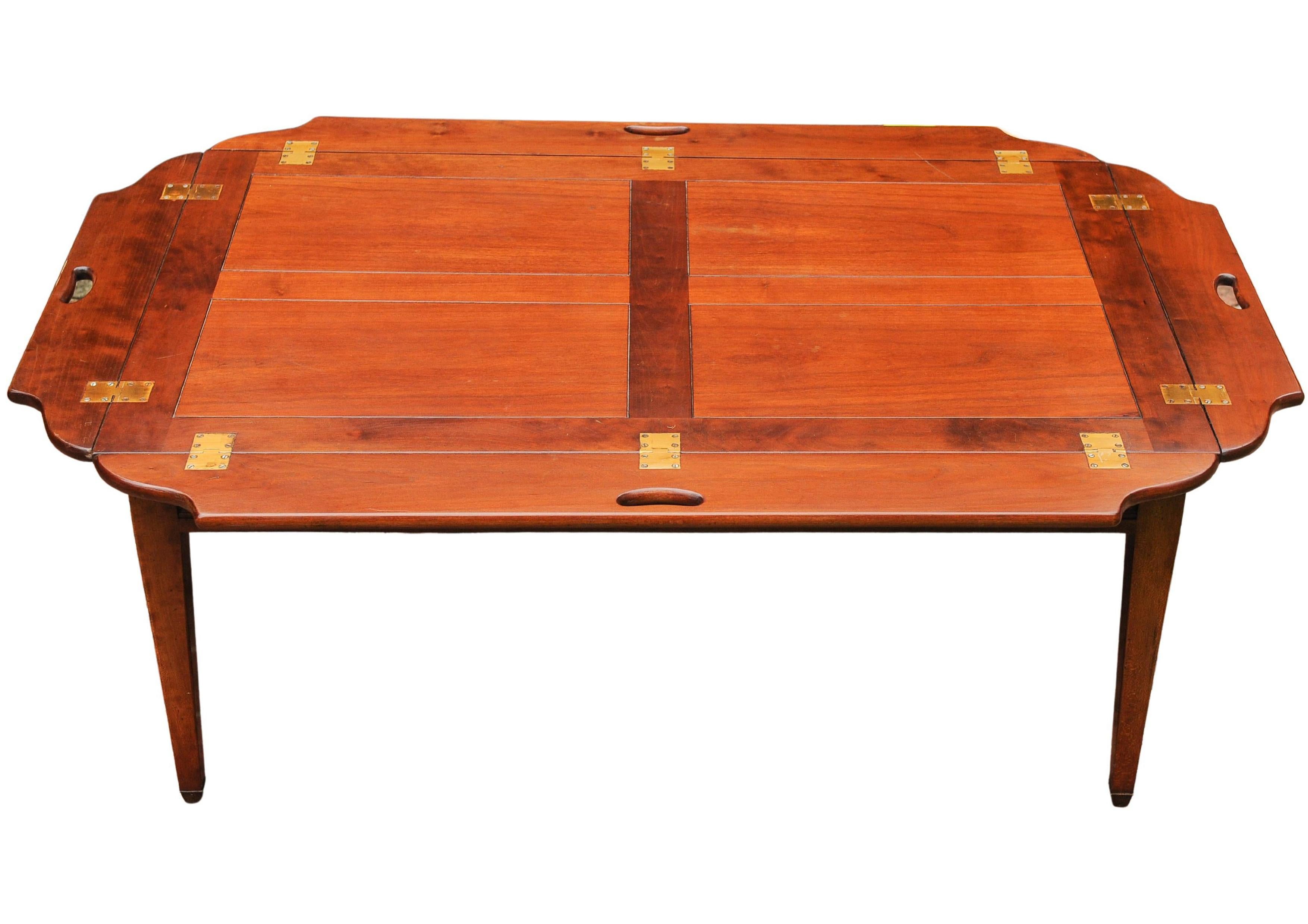 Table basse de majordome en acajou et laiton Fabriquée à la main Kennedy Furniture en vente 1