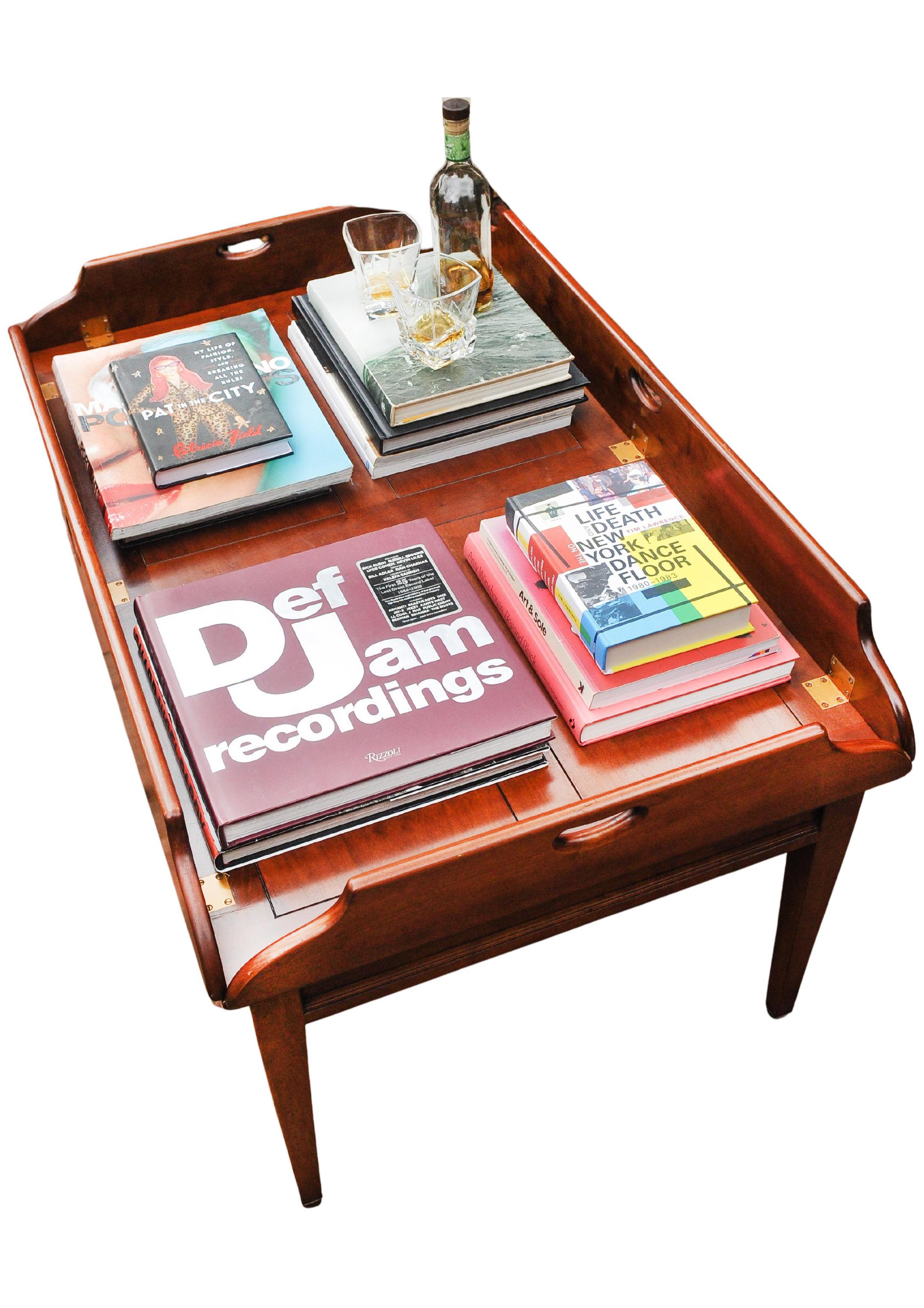 Table basse de majordome en acajou et laiton Fabriquée à la main Kennedy Furniture en vente 5