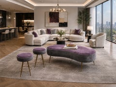 Dreiteiliges Ottomane- und Hocker-Set im Gio-Ponti-Stil aus violettem Samt mit Messingbeinen