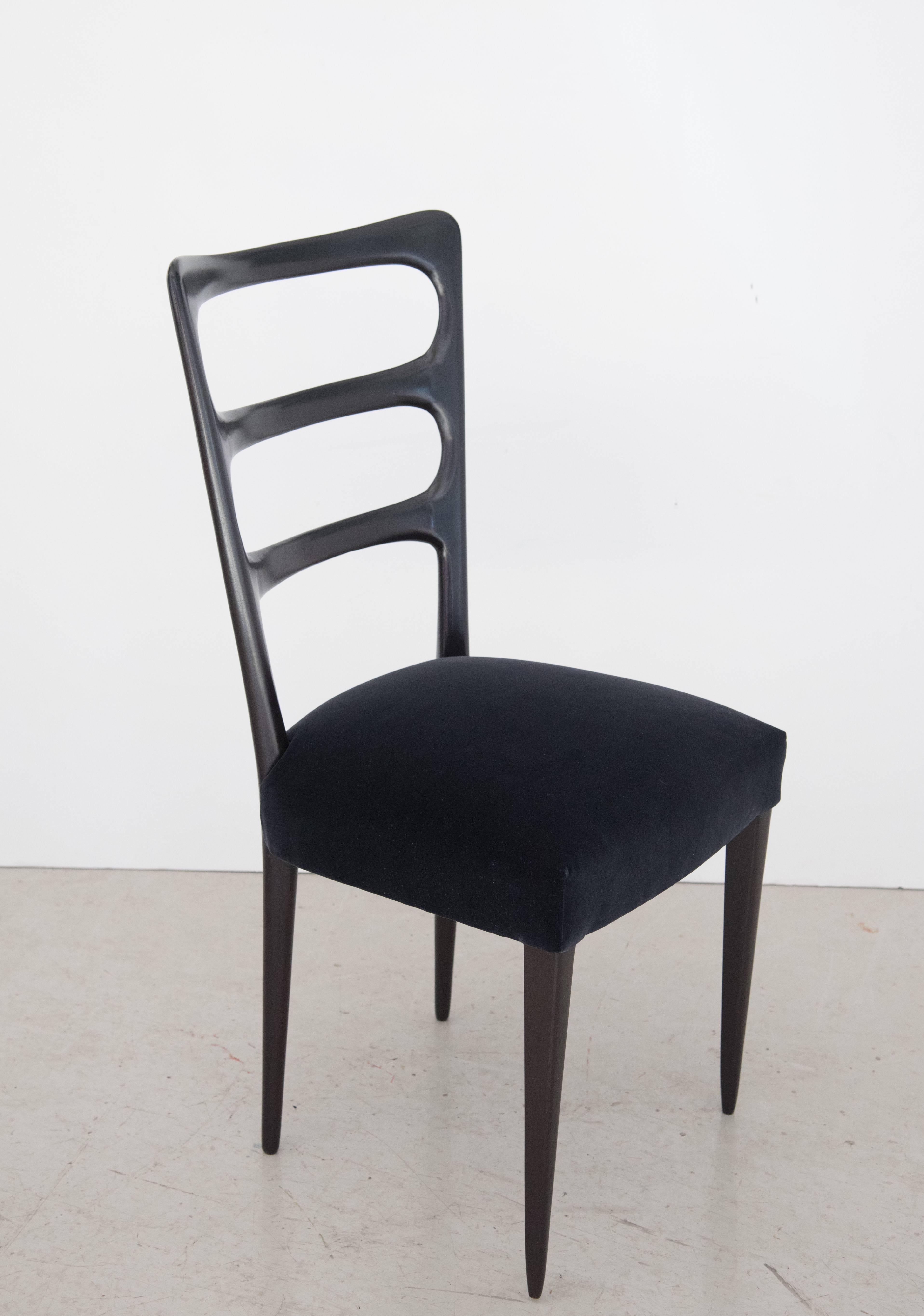 Paolo Buffa Set of Six Wood Dining Chairs In Excellent Condition For Sale In New York, NY
