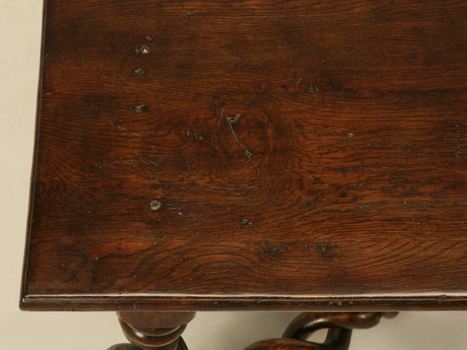 Französisch Kleiner Schreibtisch oder Beistelltisch Ungewöhnliche offene Gerste Twist Beine c1800's restauriert im Zustand „Gut“ im Angebot in Chicago, IL