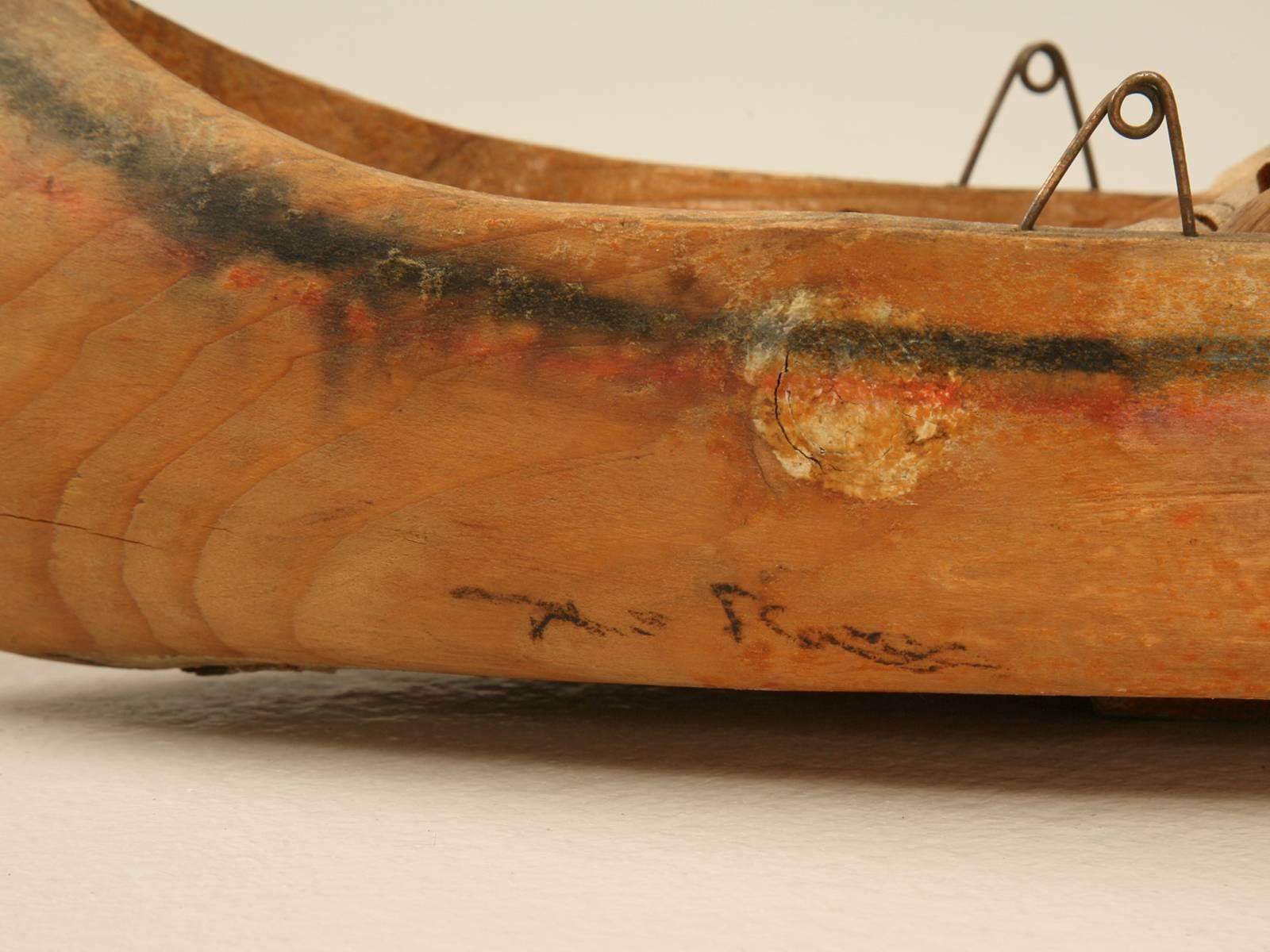 American Folk-Art Carved Holzkanu im Zustand „Relativ gut“ in Chicago, IL