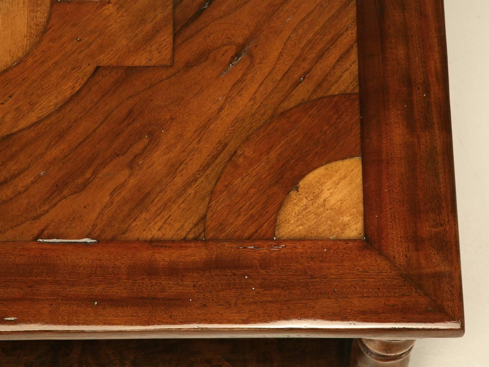 Mesa de centro cuadrada con incrustaciones de inspiración francesa hecha a mano por Old Plank en Chicago Hecho a mano en venta