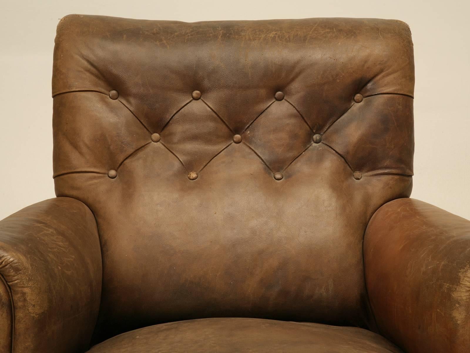 This is one of those impossible to find items, an old super comfortable, all original leather chair. Soon as you sit down, it is already telling you that this is a proper napping chair and when you lean back, the top of the chair embraces your neck