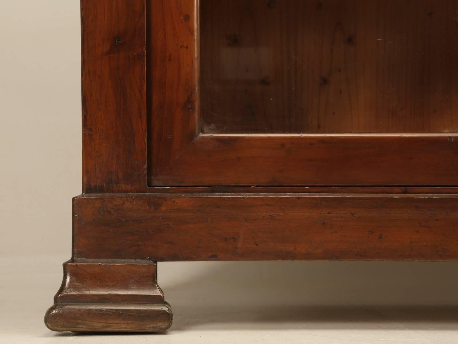 Antique French Bookcase, Vitrine, China Cabinet or Specimen Cabinet, circa 1891  In Good Condition In Chicago, IL